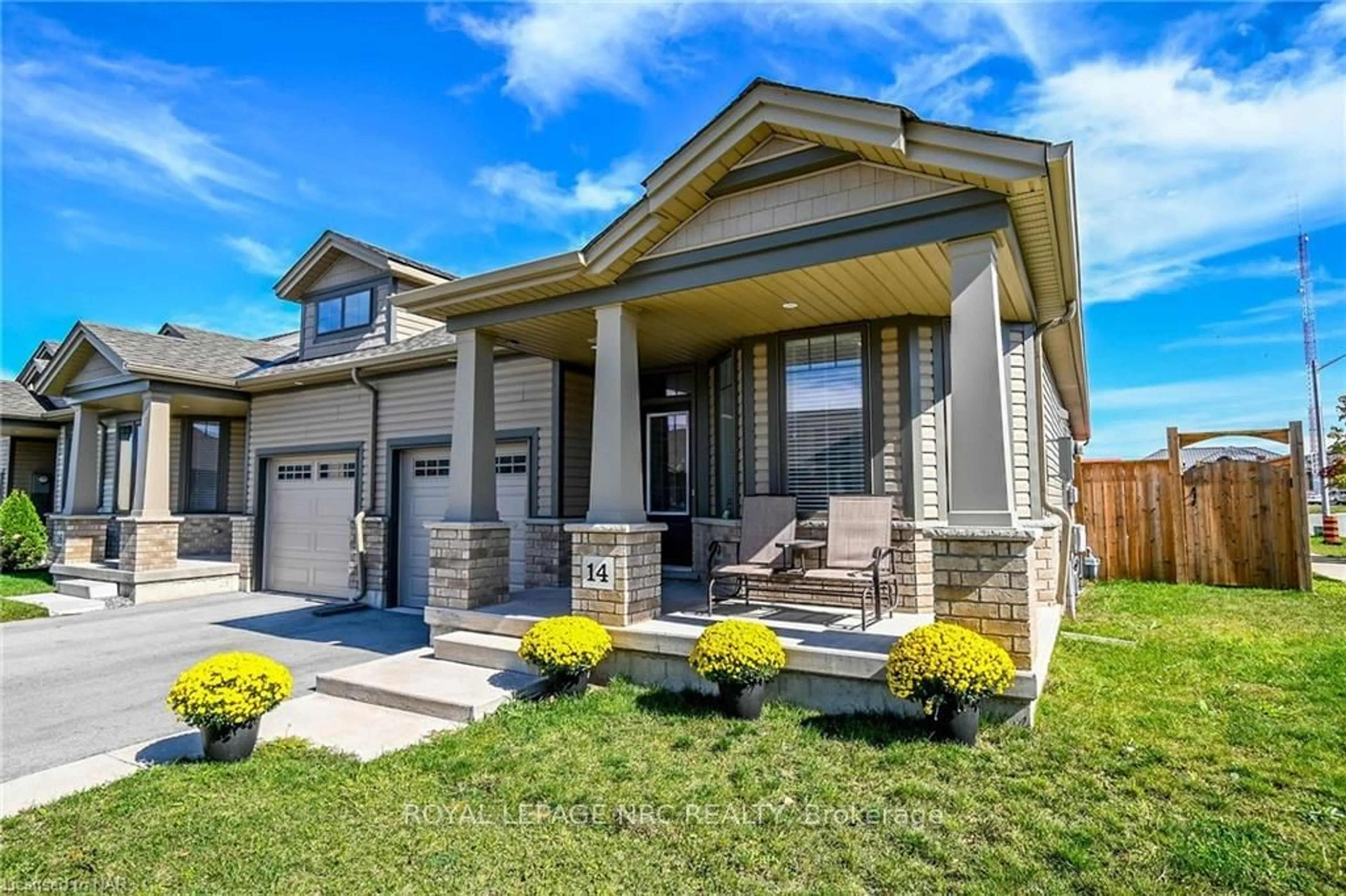 Frontside or backside of a home, cottage for 14 ELLIS Ave, St. Catharines Ontario L2P 0E6