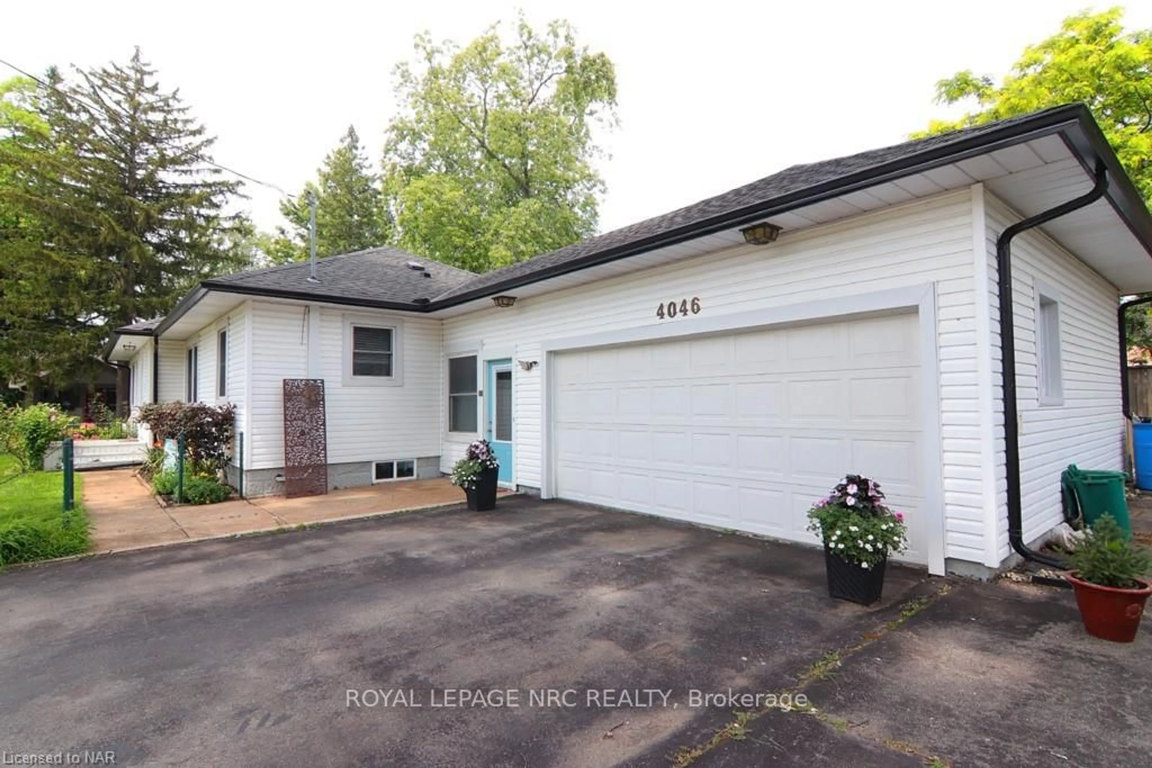 Frontside or backside of a home, cottage for 4046 VICTORIA Rd, Fort Erie Ontario L0S 1B0