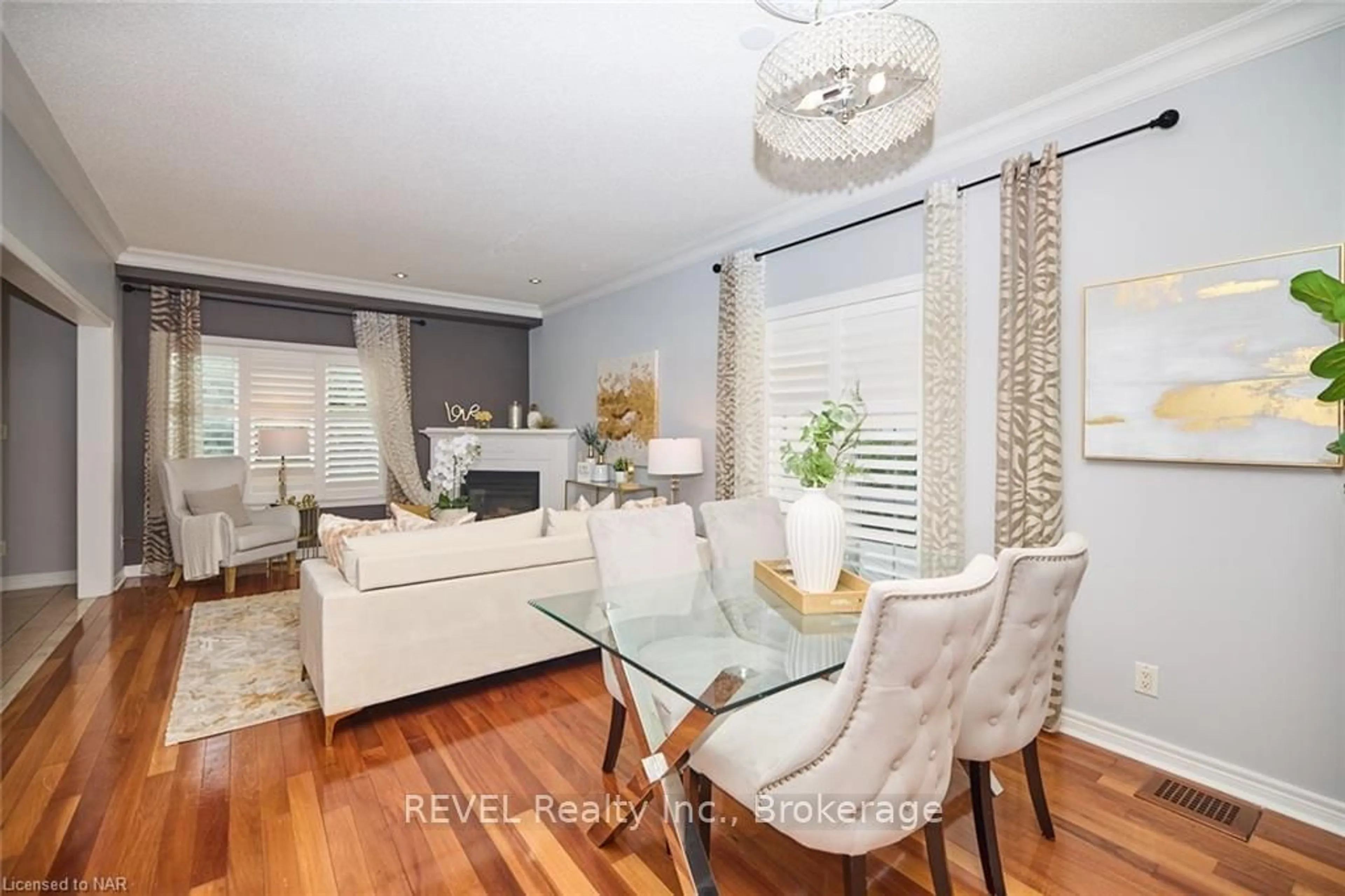 Dining room, wood floors for 36 NATALIE Crt, Thorold Ontario L2V 5C6