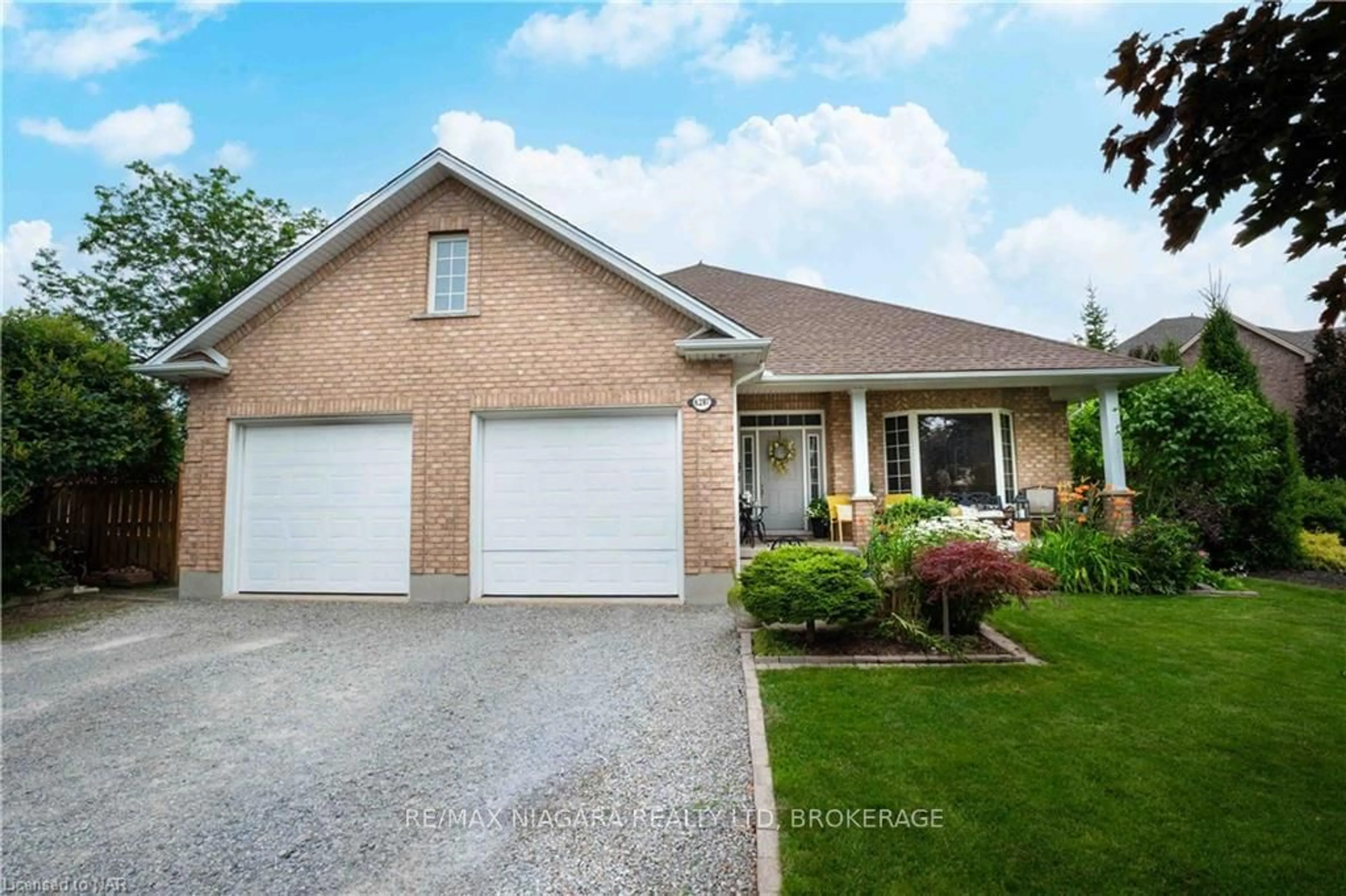 Frontside or backside of a home, cottage for 6287 EMMA St, Niagara Falls Ontario L2J 4H2