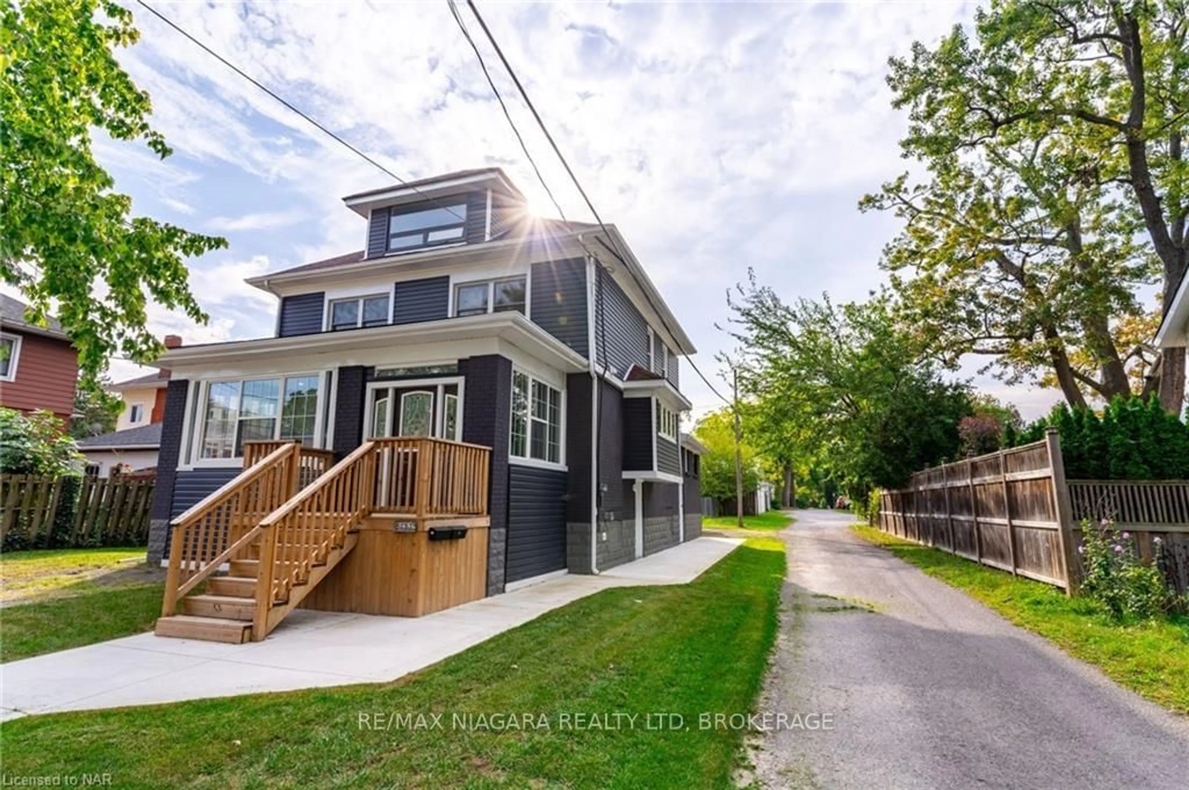 Frontside or backside of a home, the fenced backyard for 5197 SECOND Ave, Niagara Falls Ontario L2E 4J8