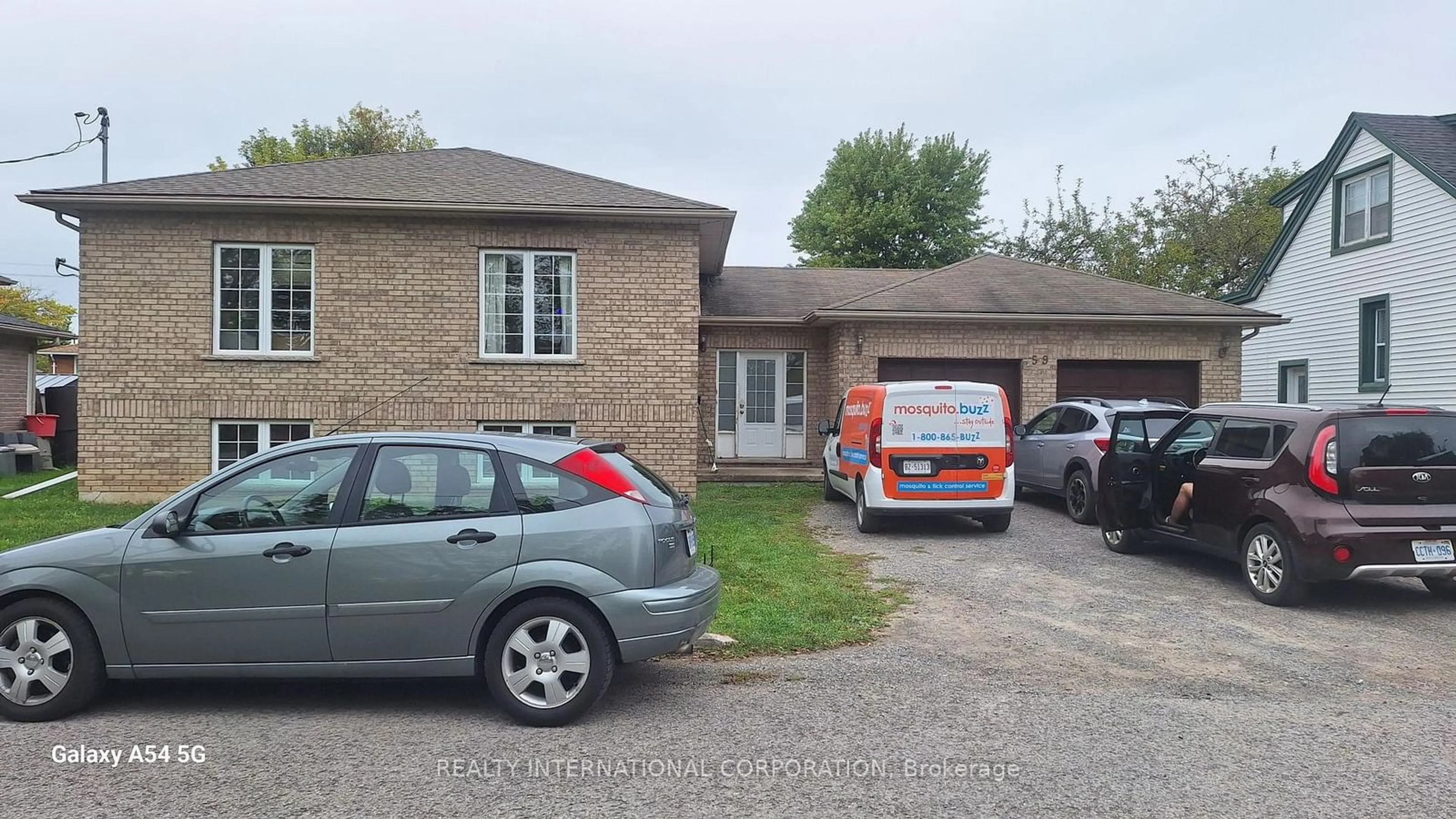 Frontside or backside of a home, the street view for 59 Parker St, St. Catharines Ontario L2S 1W1