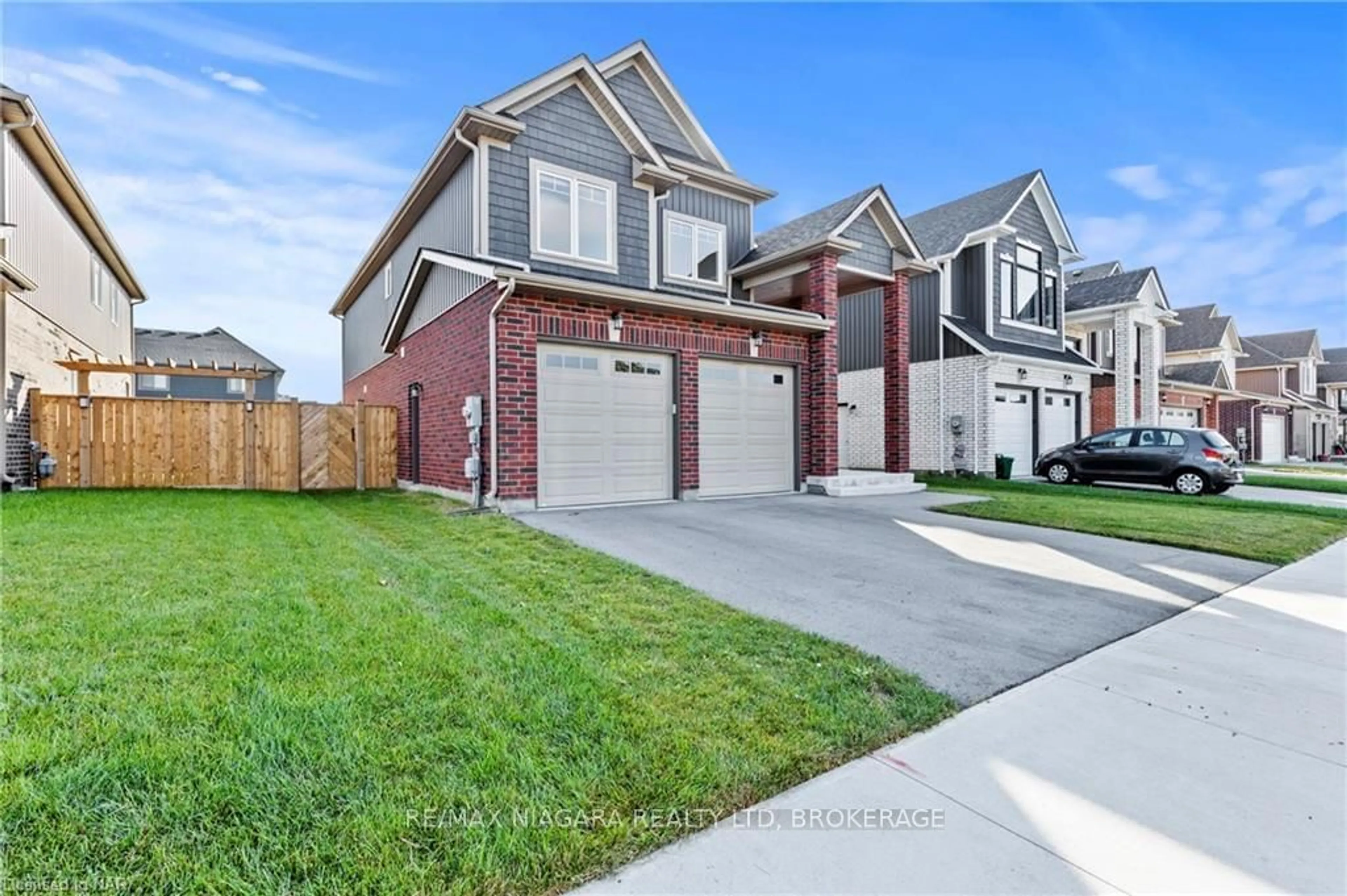 Frontside or backside of a home, the street view for 141 SUSAN Dr, Pelham Ontario L0S 1E6