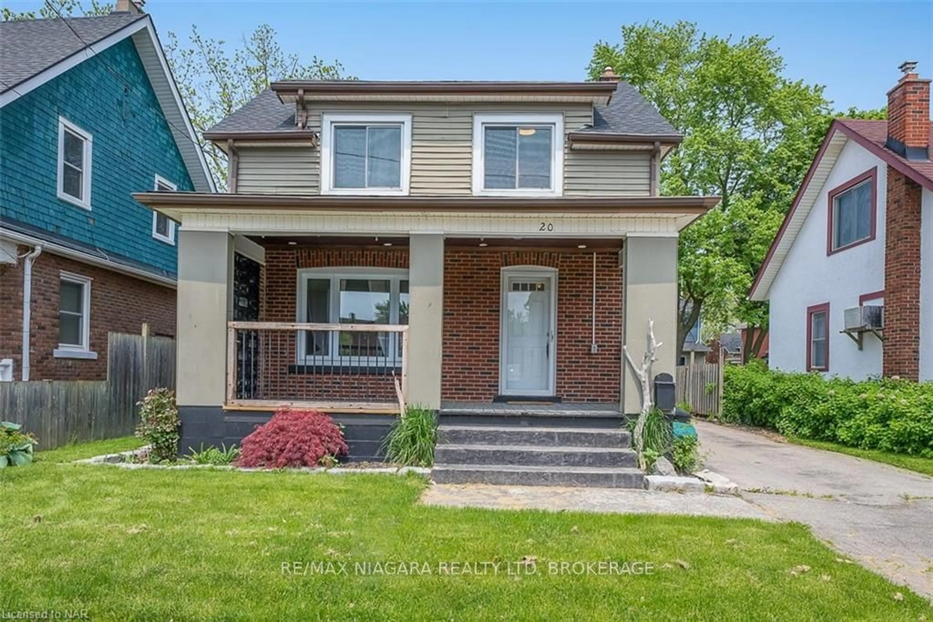 Frontside or backside of a home, the street view for 20 RANDOLPH St, Welland Ontario L3B 4C2