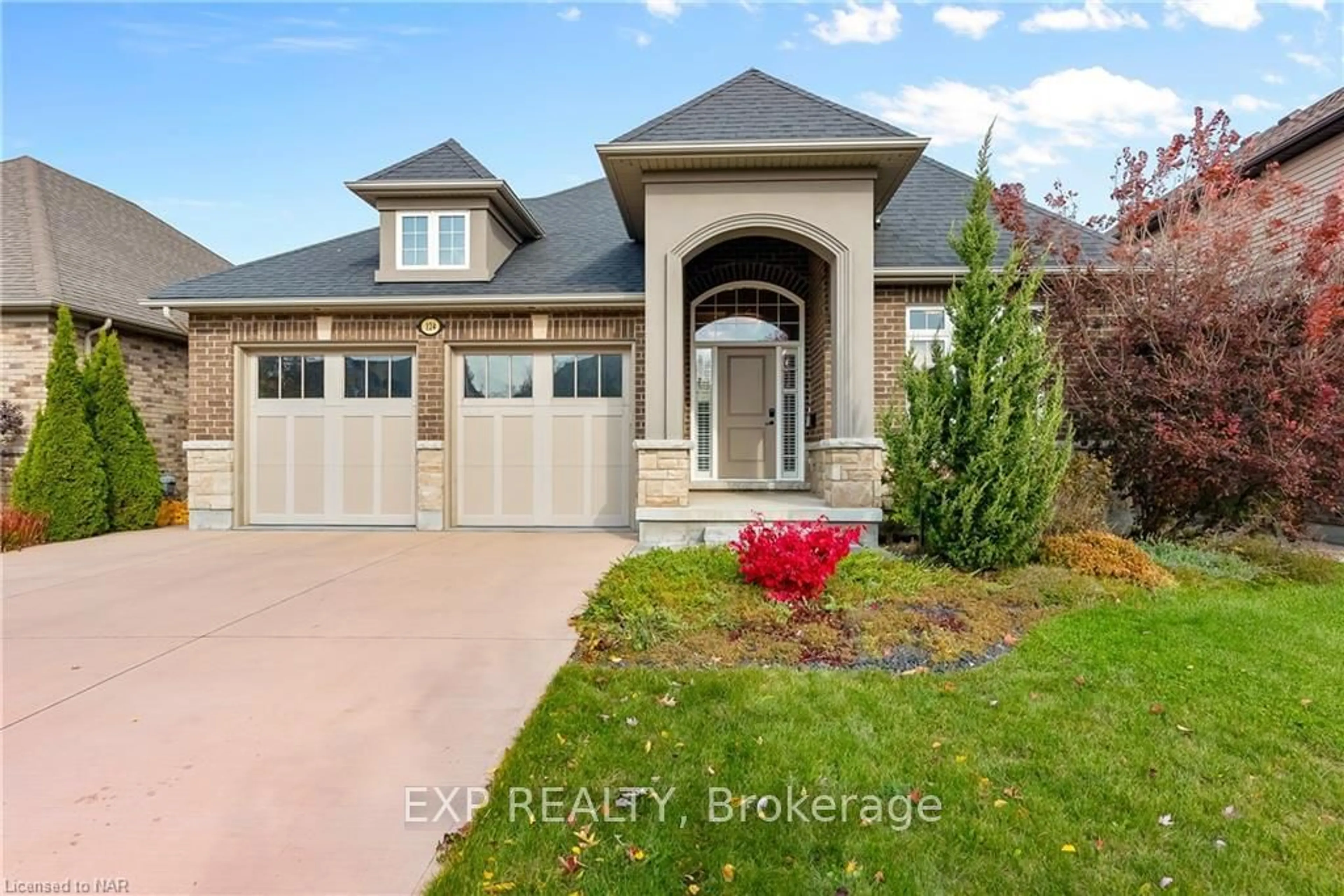 Frontside or backside of a home, the street view for 124 TIMBERVIEW Cres, Welland Ontario L3C 0B8