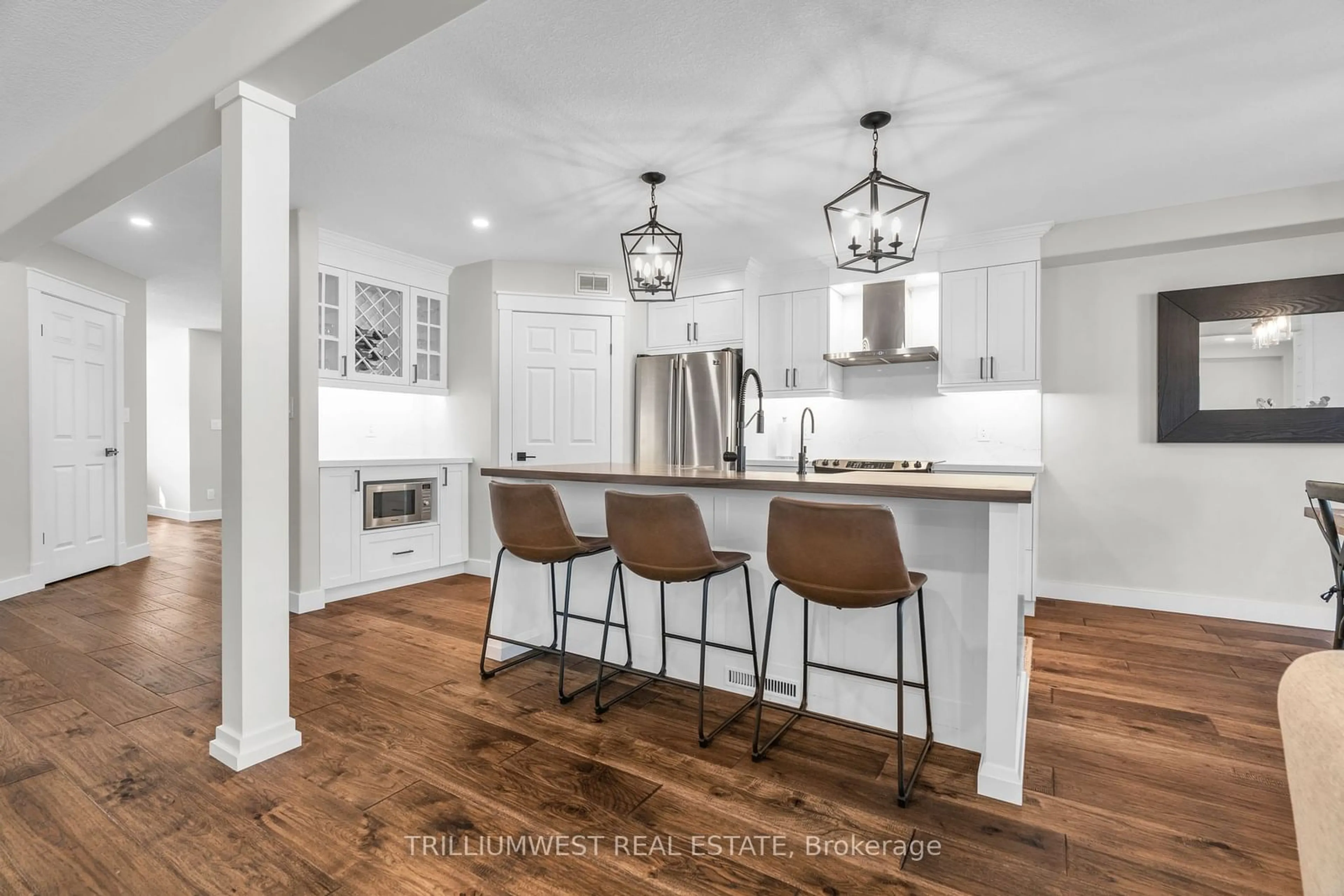 Open concept kitchen for 220 Ridge Top Cres, Guelph/Eramosa Ontario N0B 2K0