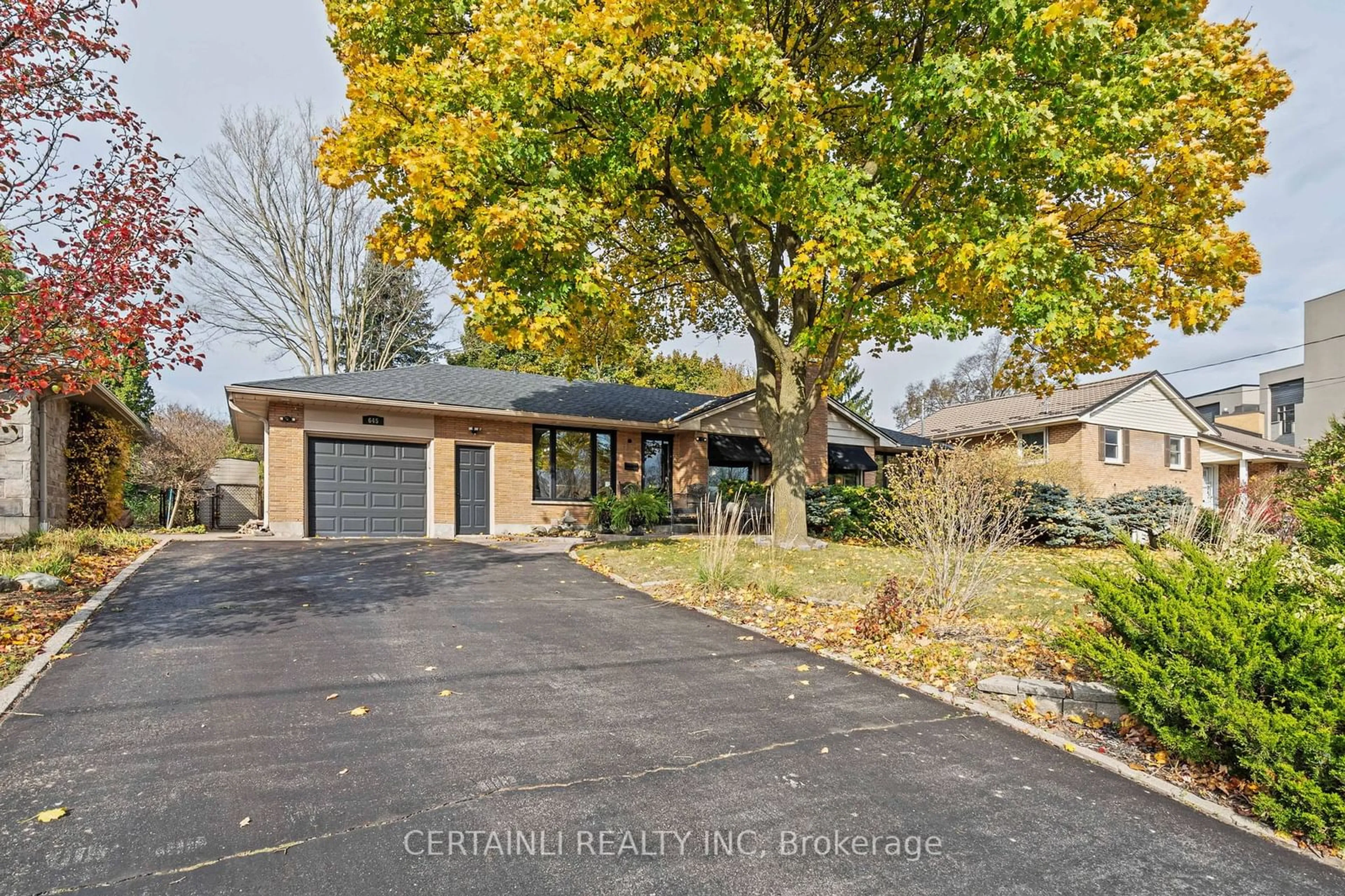 A pic from exterior of the house or condo, the street view for 645 Riverside Dr, London Ontario N6H 2S2