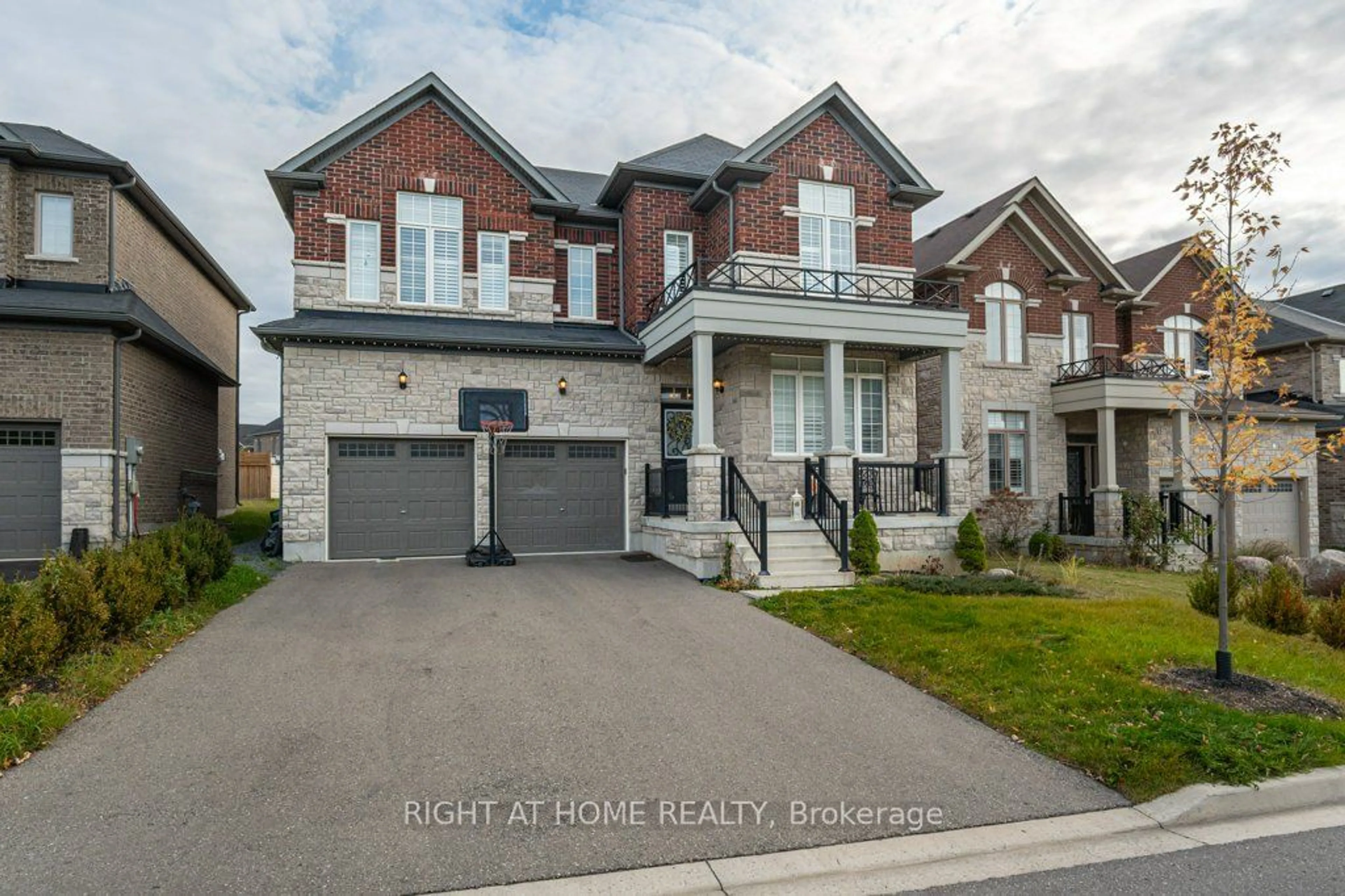 Frontside or backside of a home, the street view for 17 MELROSE Dr, Cavan Monaghan Ontario L0A 1G0