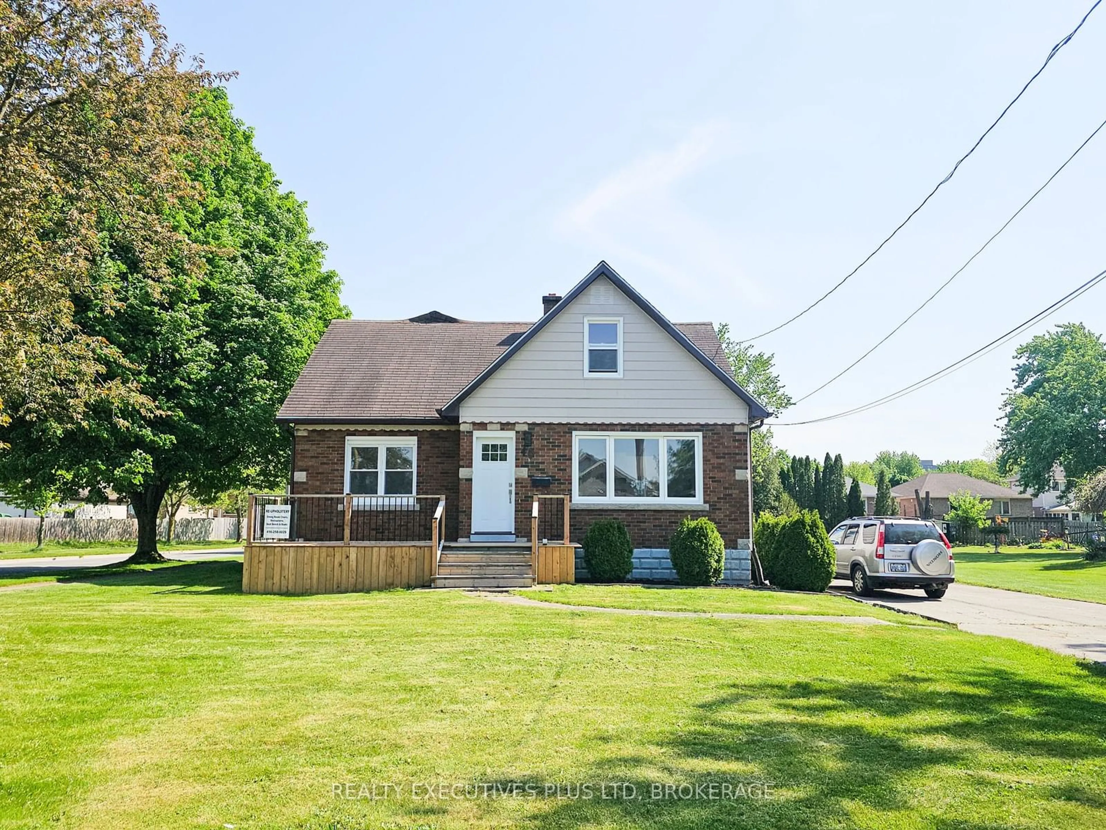 Frontside or backside of a home, cottage for 49 QUAKER Rd, Welland Ontario L3C 3G3