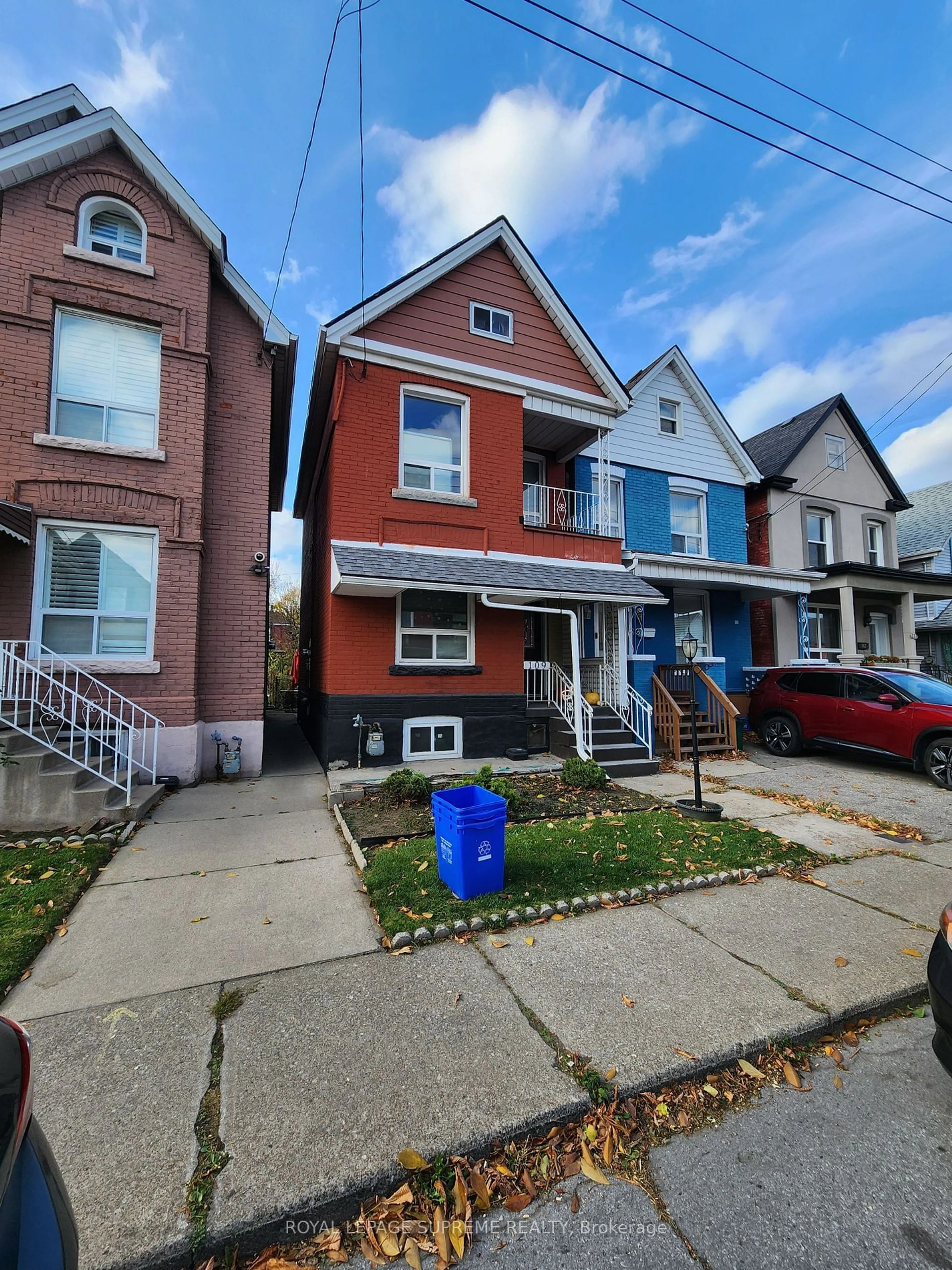 A pic from exterior of the house or condo, the street view for 109 Tisdale St, Hamilton Ontario L8L 5M5