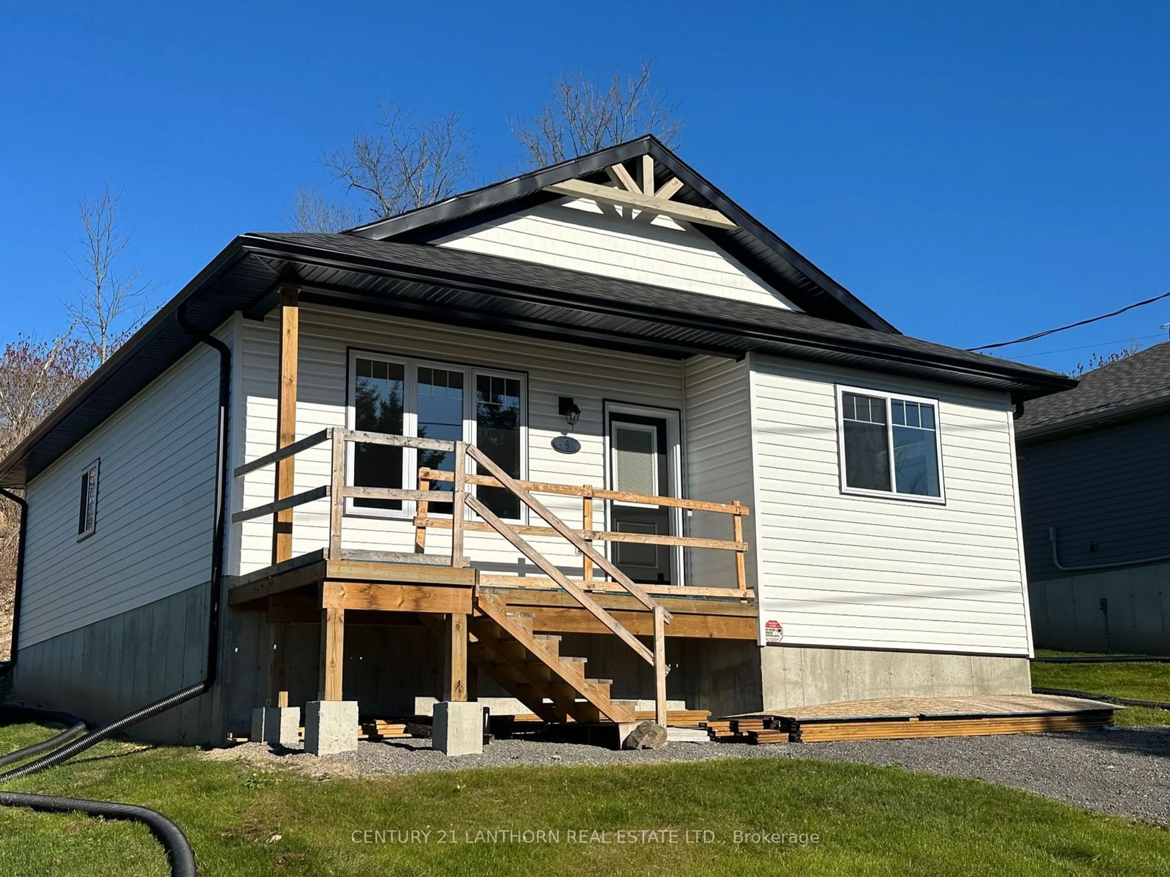 Frontside or backside of a home, cottage for 6 Gladstone St, Madoc Ontario K0K 2K0