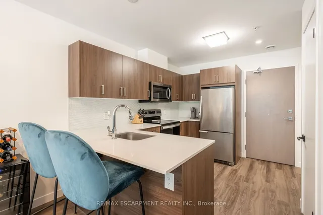 Additional property image - 467 Charlton Ave Unit 101