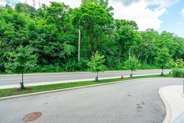 Additional property image - 467 Charlton Ave Unit 101