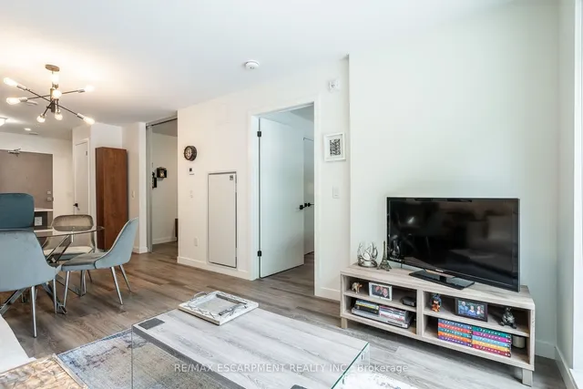 Additional property image - 467 Charlton Ave Unit 101