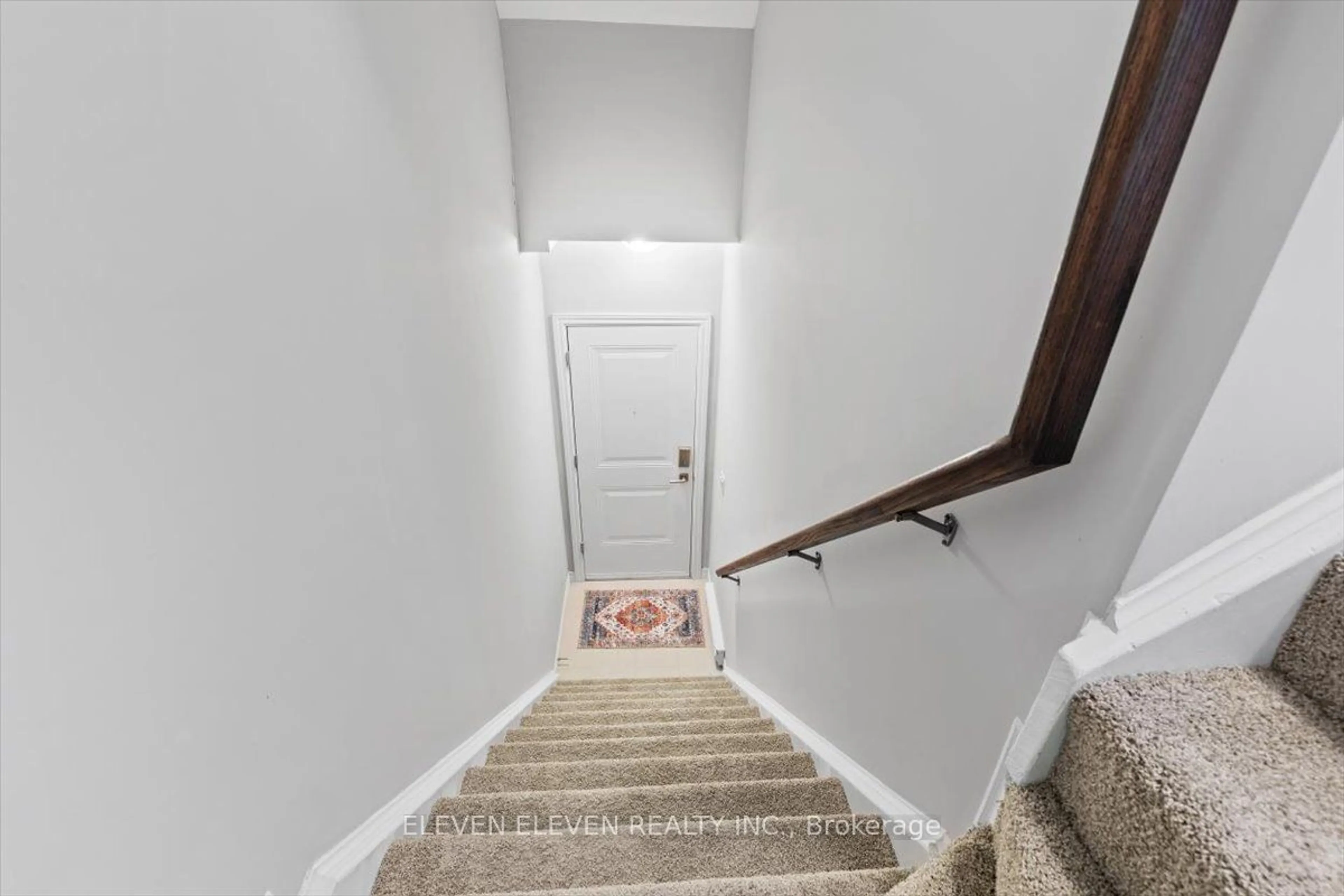 Stairs for 1430 Highland Rd #16C, Kitchener Ontario N2N 0C3