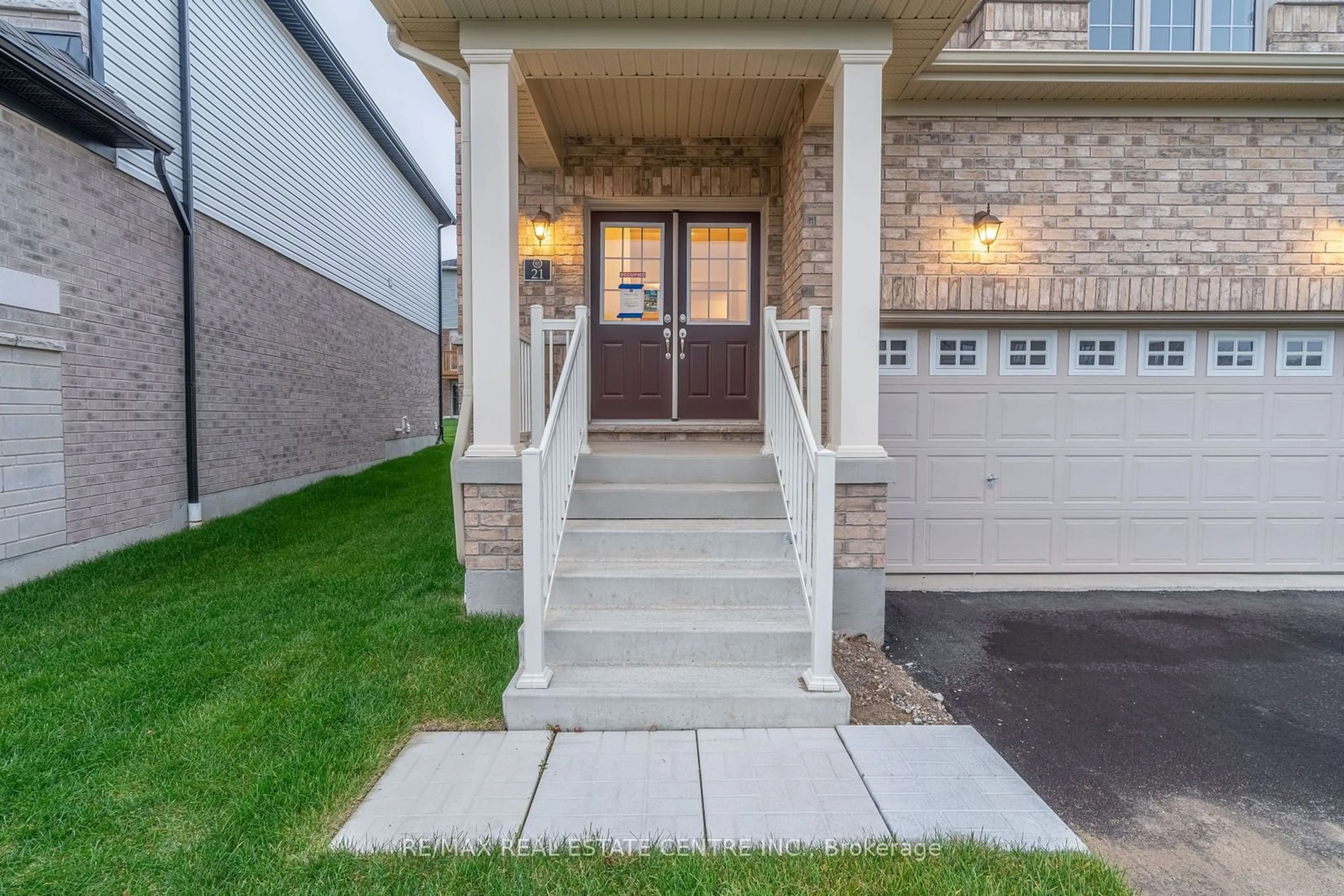 Indoor entryway, cement floor for 21 Heming St, Brant Ontario N3L 0M6