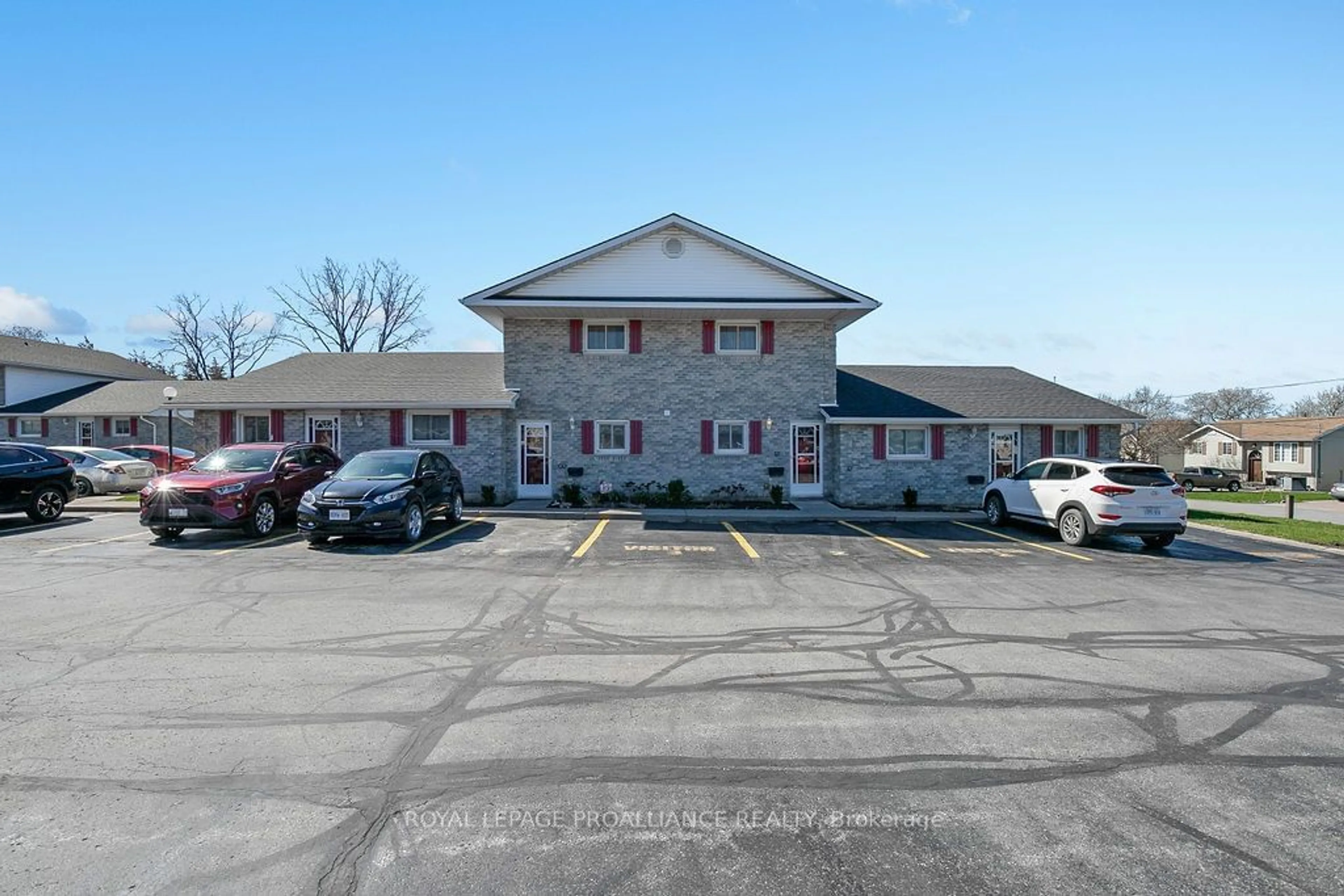 A pic from exterior of the house or condo, the front or back of building for 73 Lywood St #2, Belleville Ontario K0K 1K0