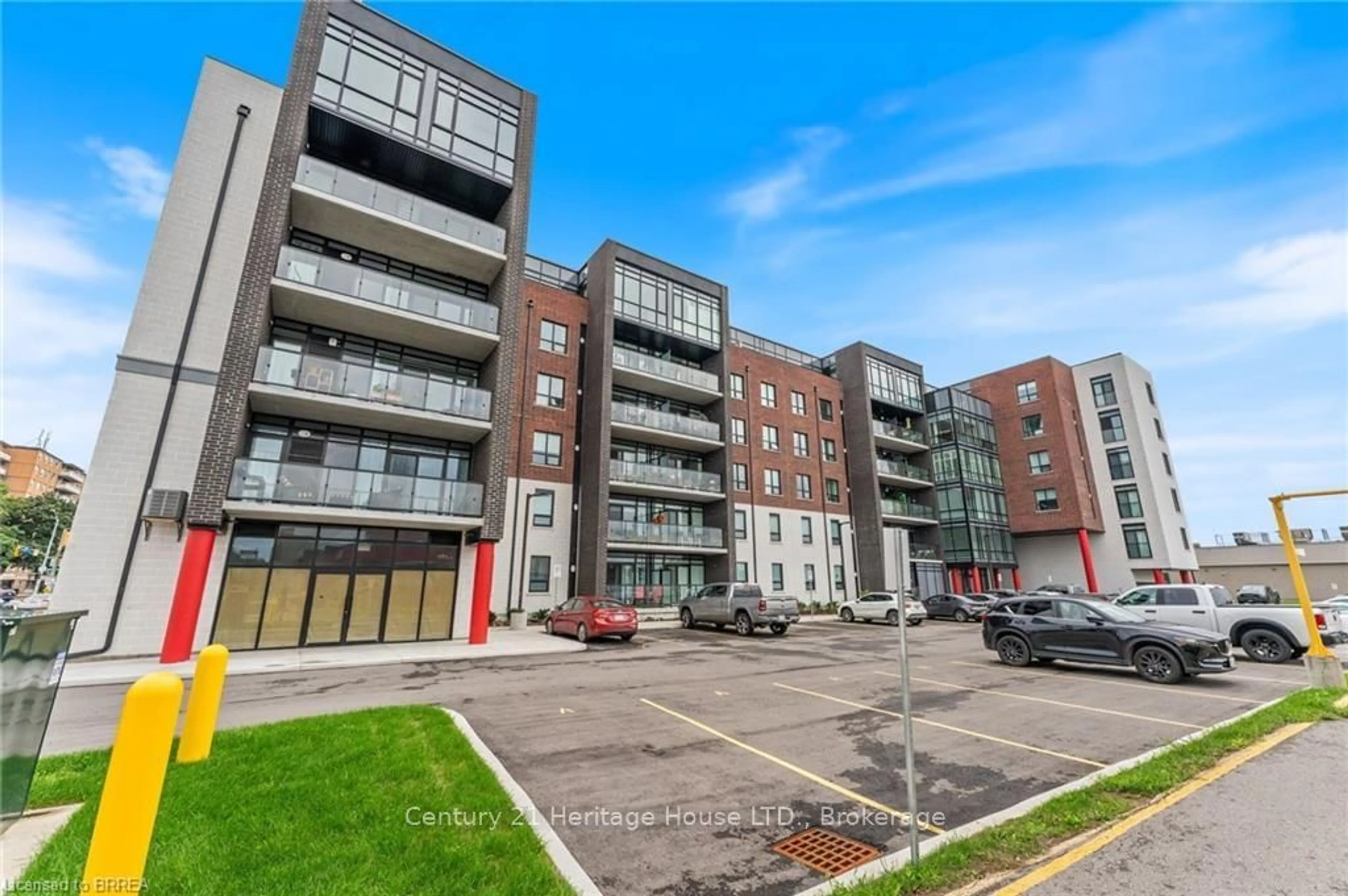 A pic from exterior of the house or condo, the front or back of building for 5 Hamilton St #609, Hamilton Ontario L8B 2A4