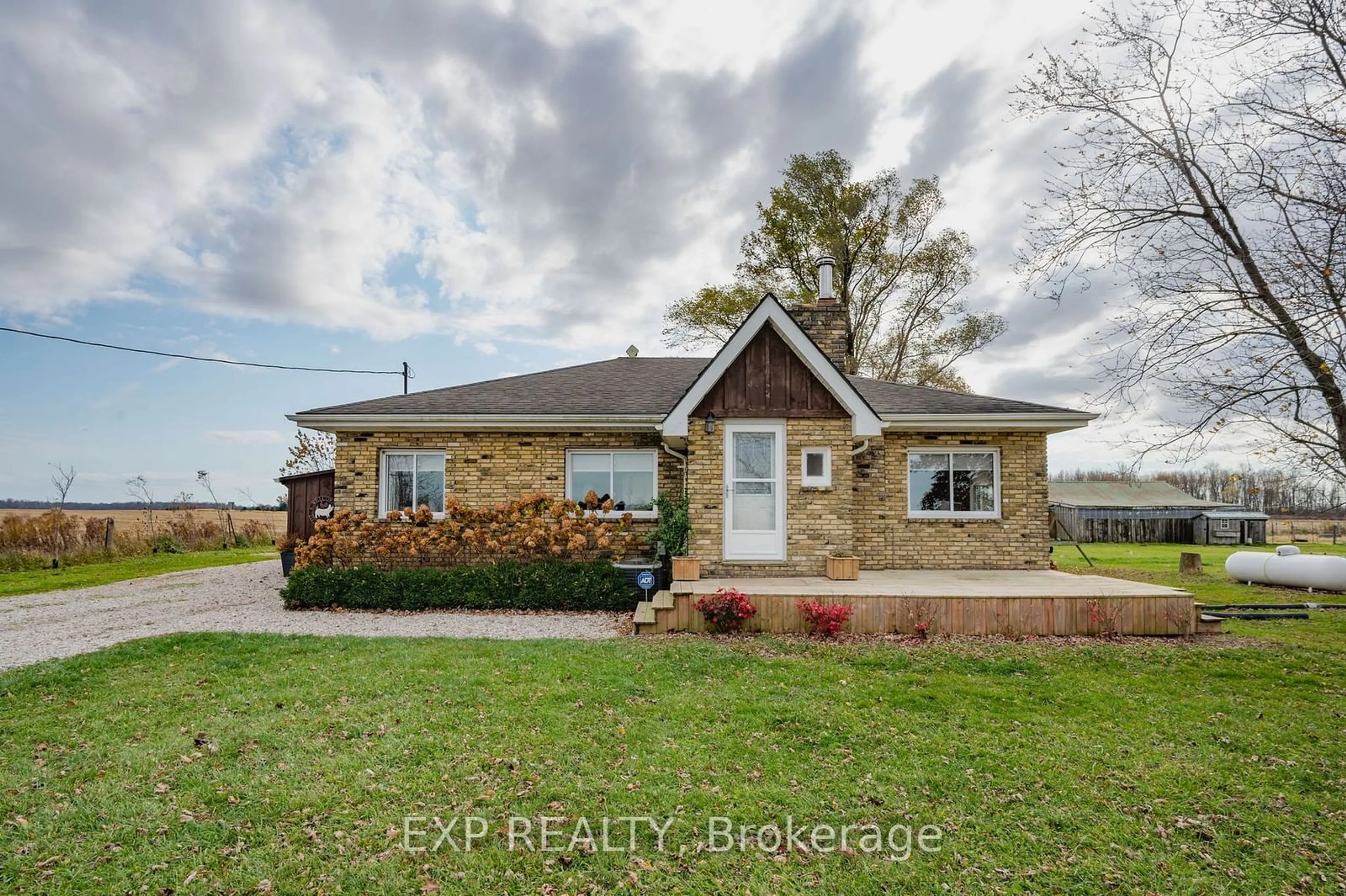 Frontside or backside of a home, cottage for 5065 Switzer Dr, Southwest Middlesex Ontario N0L 1A0