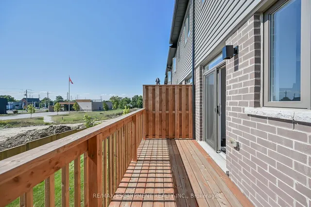 Additional property image - 61 Soho St Unit 42
