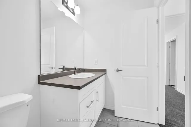 Additional property image - 61 Soho St Unit 42
