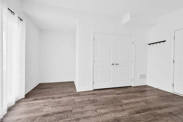 Additional property image - 61 Soho St Unit 42