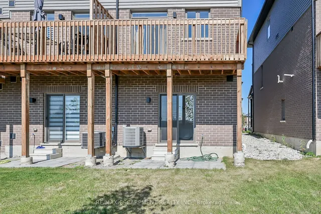Additional property image - 61 Soho St Unit 42