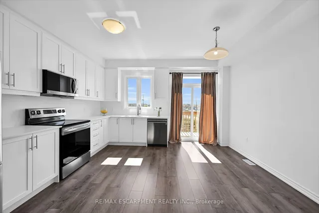 Additional property image - 61 Soho St Unit 42