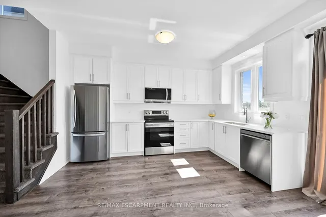 Additional property image - 61 Soho St Unit 42