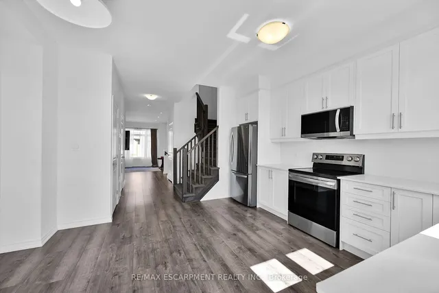 Additional property image - 61 Soho St Unit 42