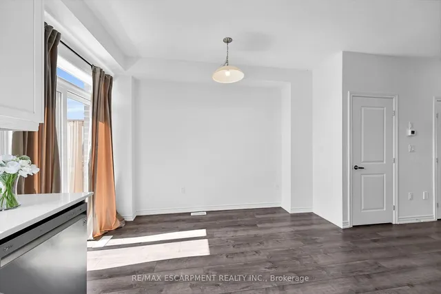Additional property image - 61 Soho St Unit 42