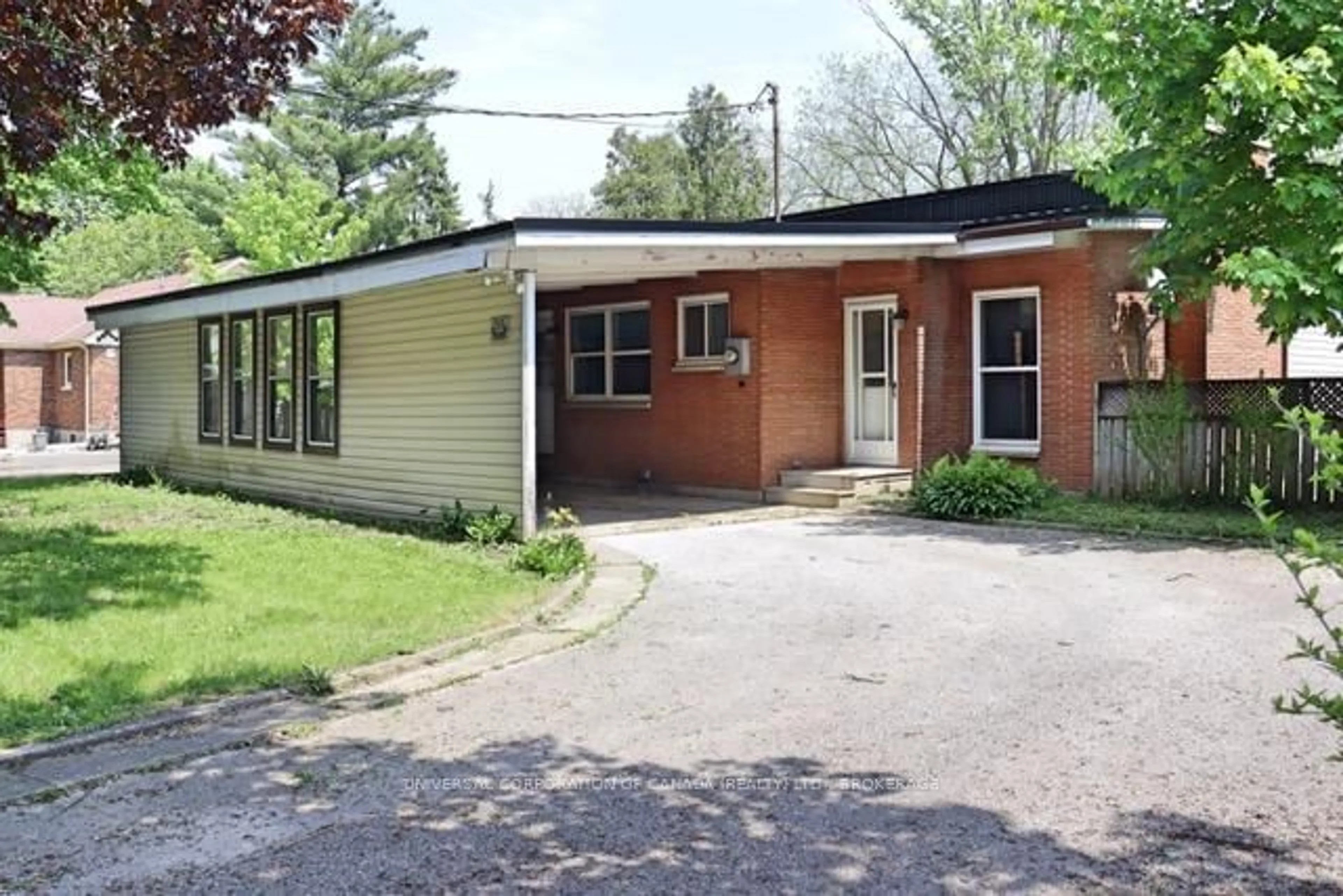 Frontside or backside of a home, cottage for 53 Victoria St, Aylmer Ontario N5H 1W6