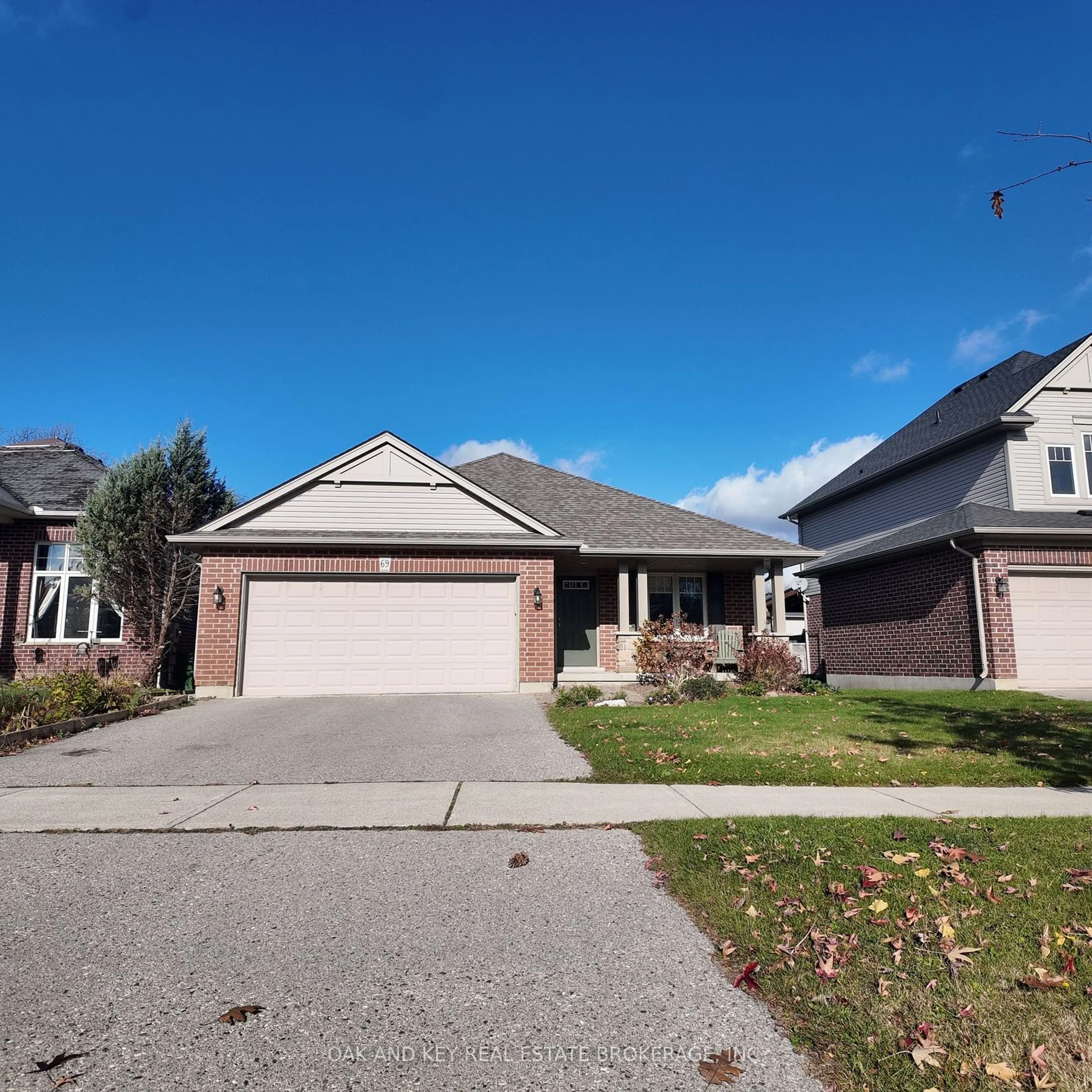 Frontside or backside of a home, the street view for 69 Greenway Blvd, St. Thomas Ontario N5P 4P8