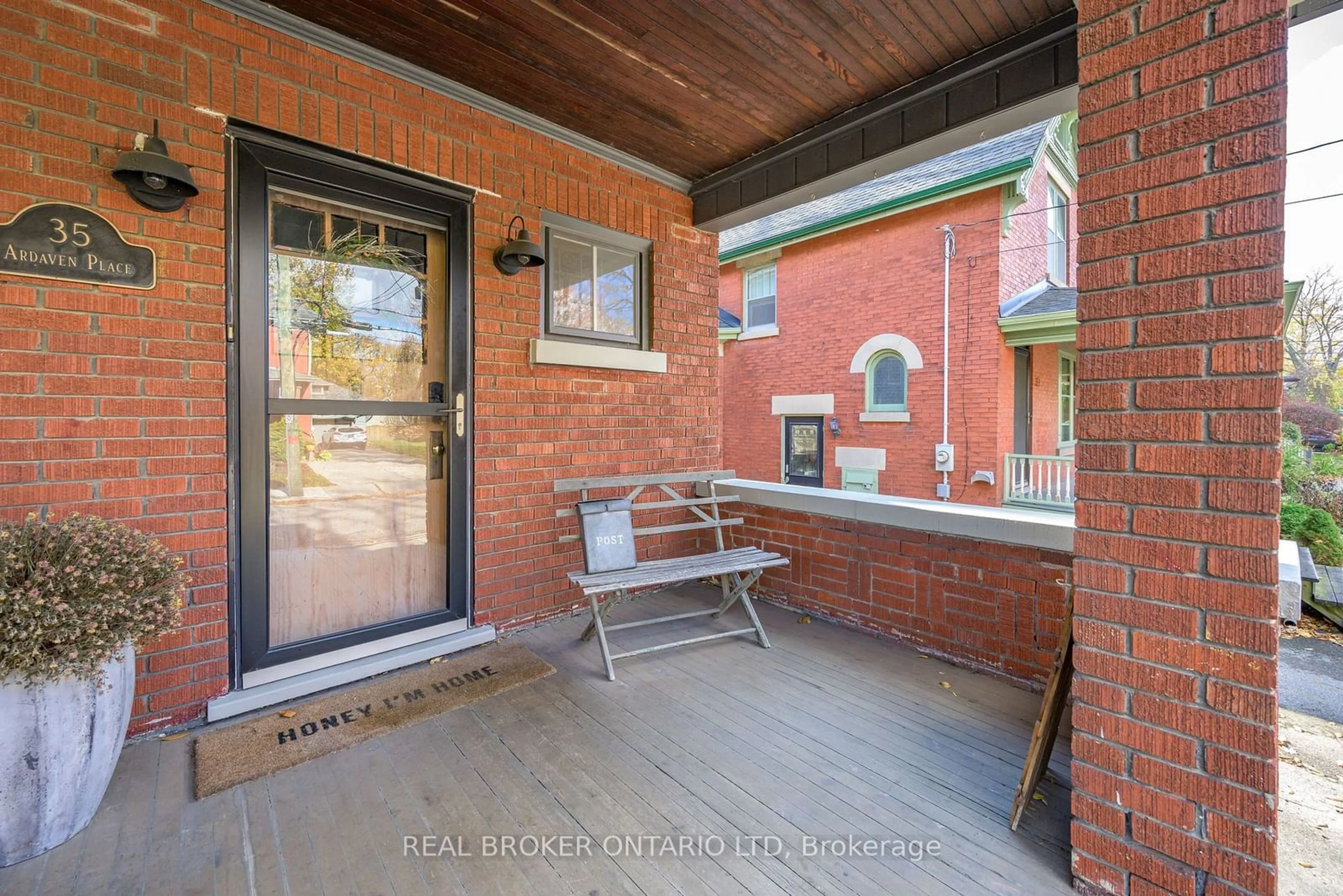 Patio, the street view for 35 Ardaven Pl, London Ontario N6C 1H4