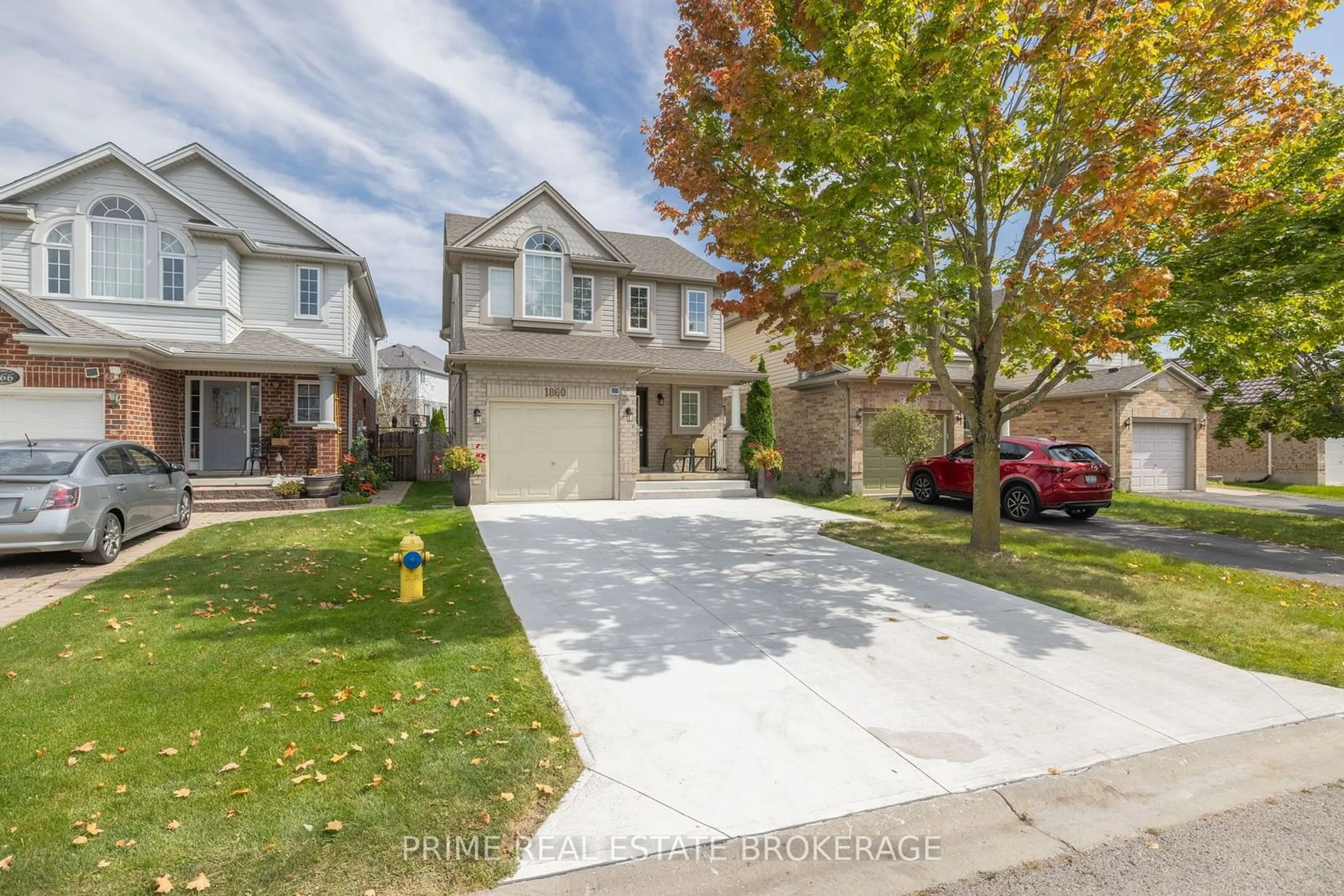 A pic from exterior of the house or condo, the street view for 1860 Rollingacres Dr, London Ontario N5X 4K4