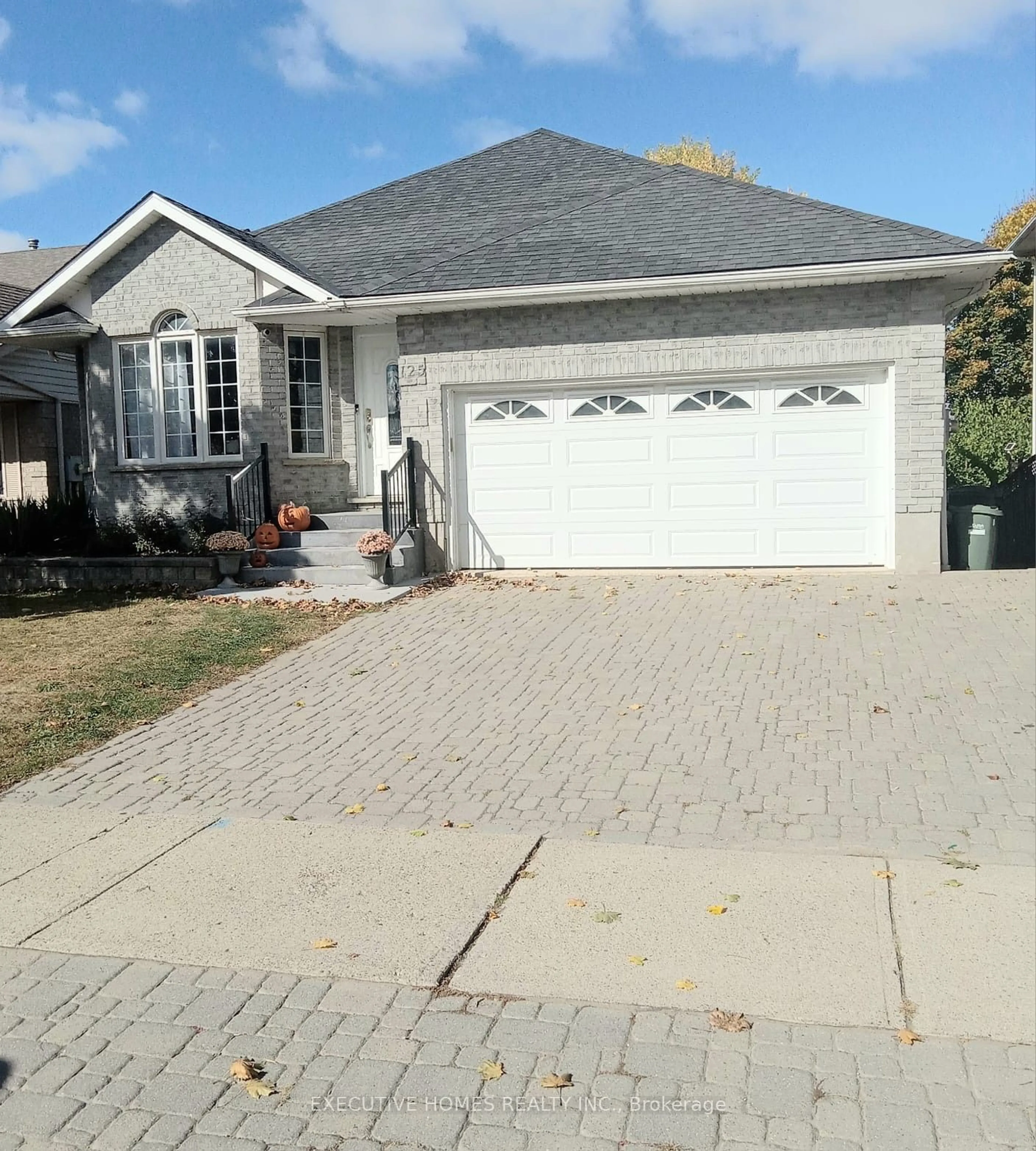 Frontside or backside of a home, the street view for 125 Municipal St, Guelph Ontario N1G 4R1