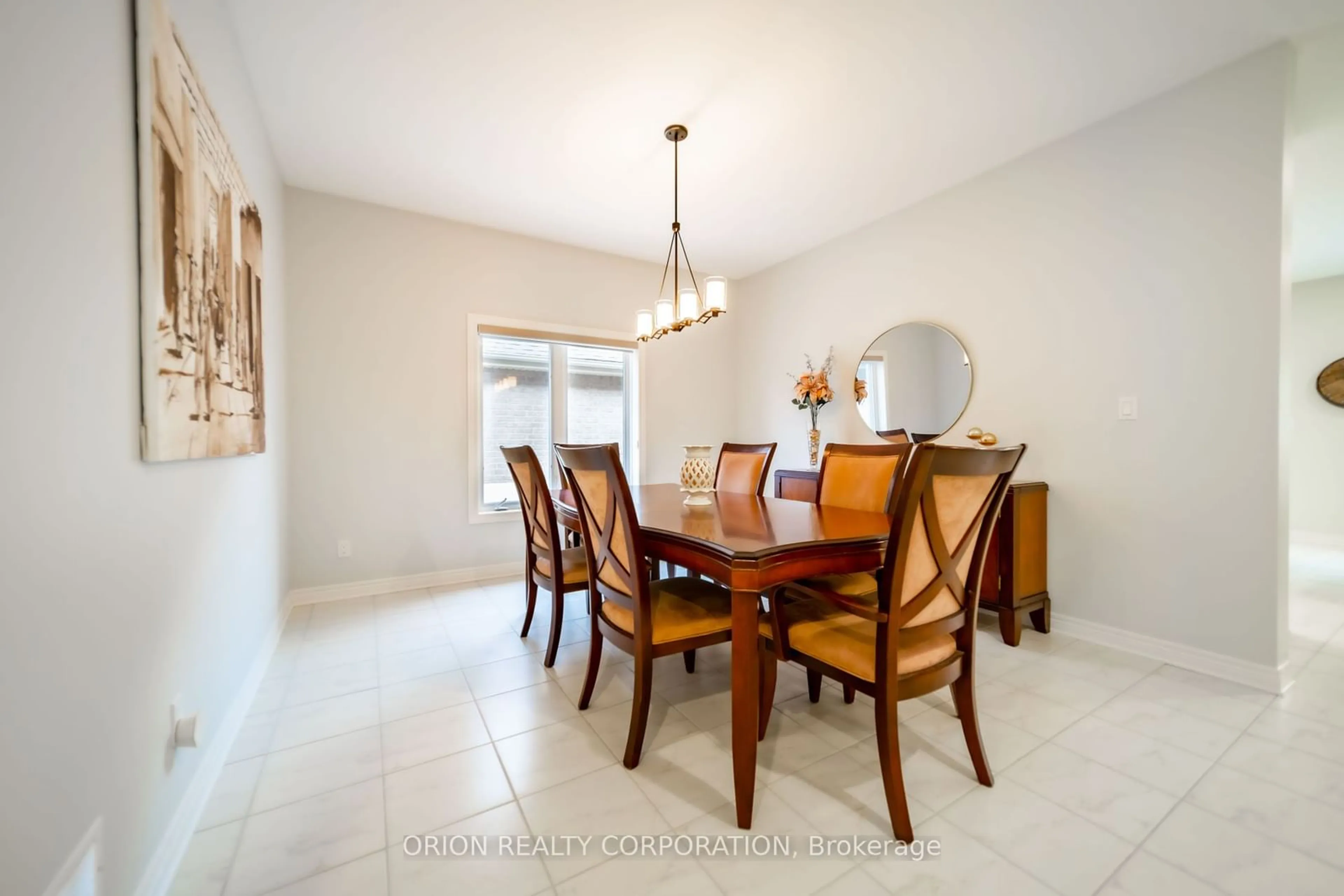 Dining room, wood floors, cottage for 5 Tulip Tree Rd, Niagara-on-the-Lake Ontario L0S 1J1