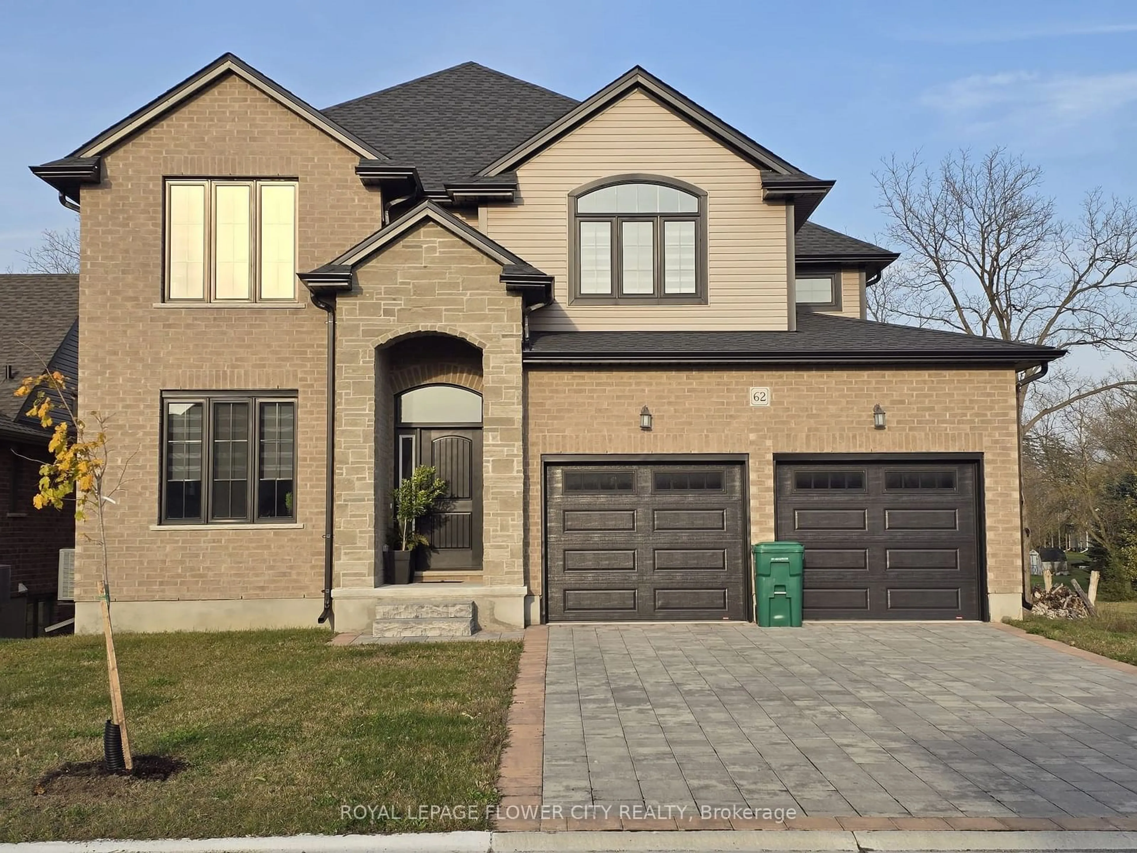 Home with brick exterior material for 62 Royal Cres, Southwold Ontario N5P 0G5