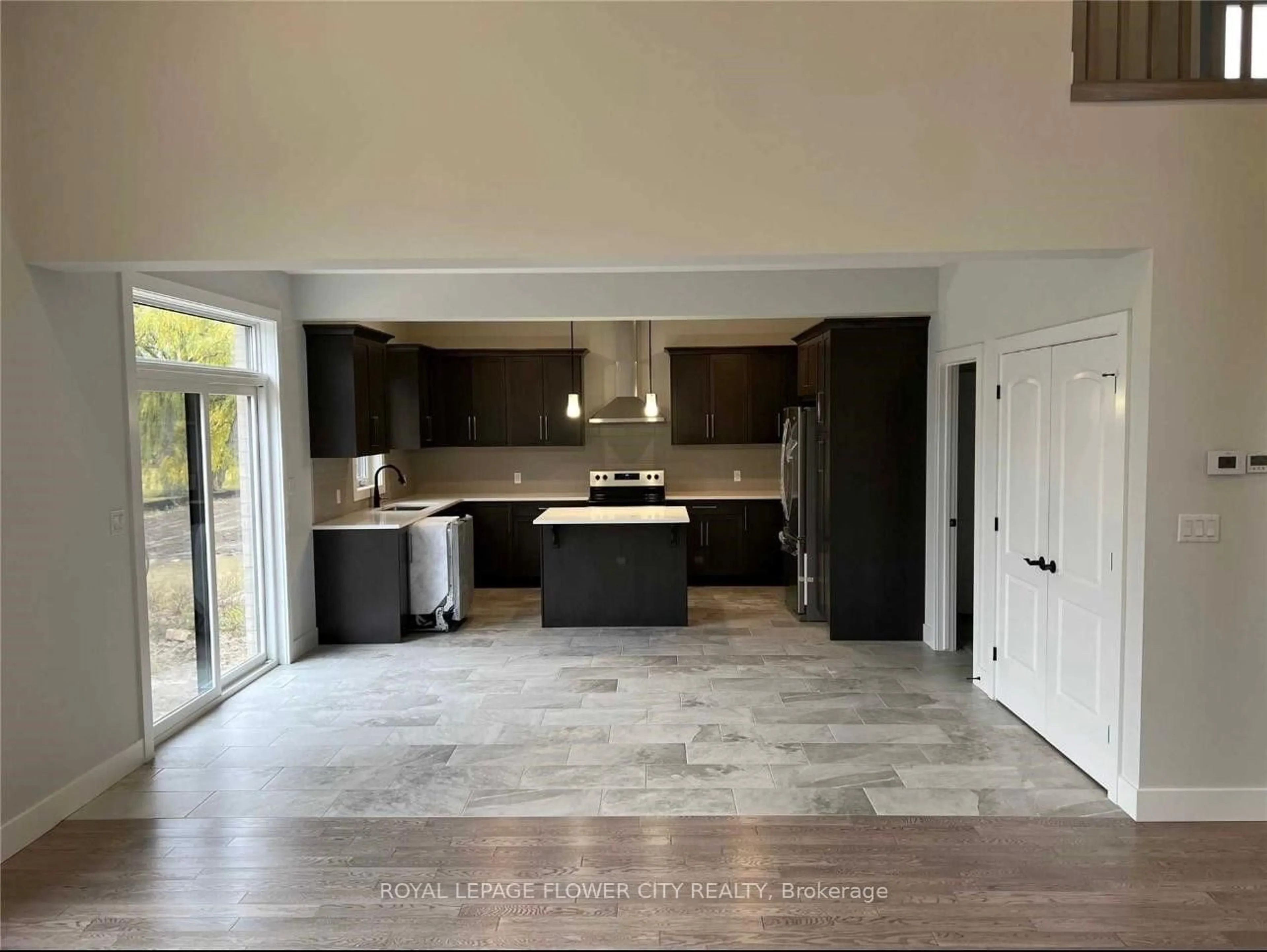 Open concept kitchen for 62 Royal Cres, Southwold Ontario N5P 0G5