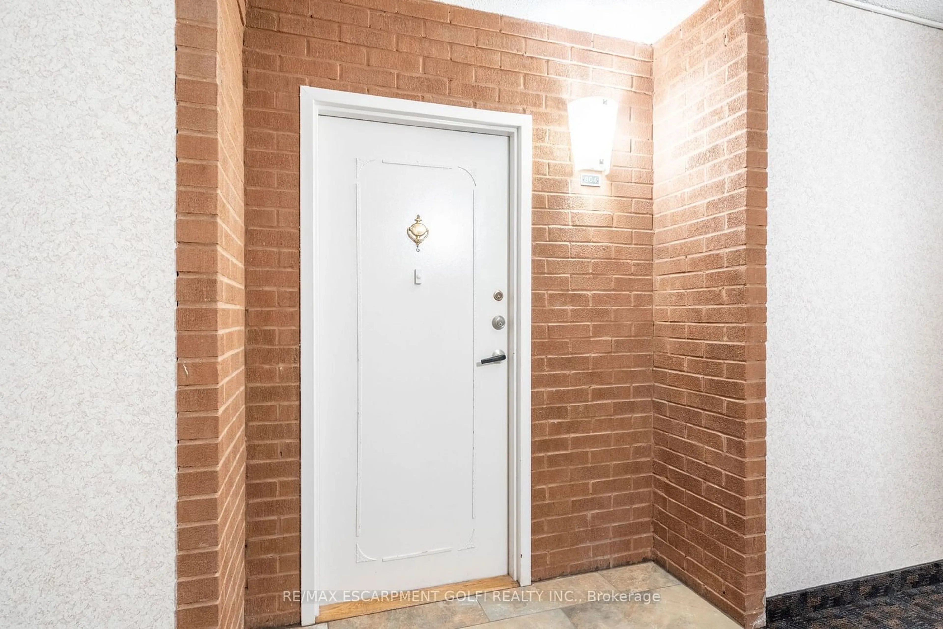 Indoor entryway, not visible floor for 1966 MAIN St #804, Hamilton Ontario L8S 1J6