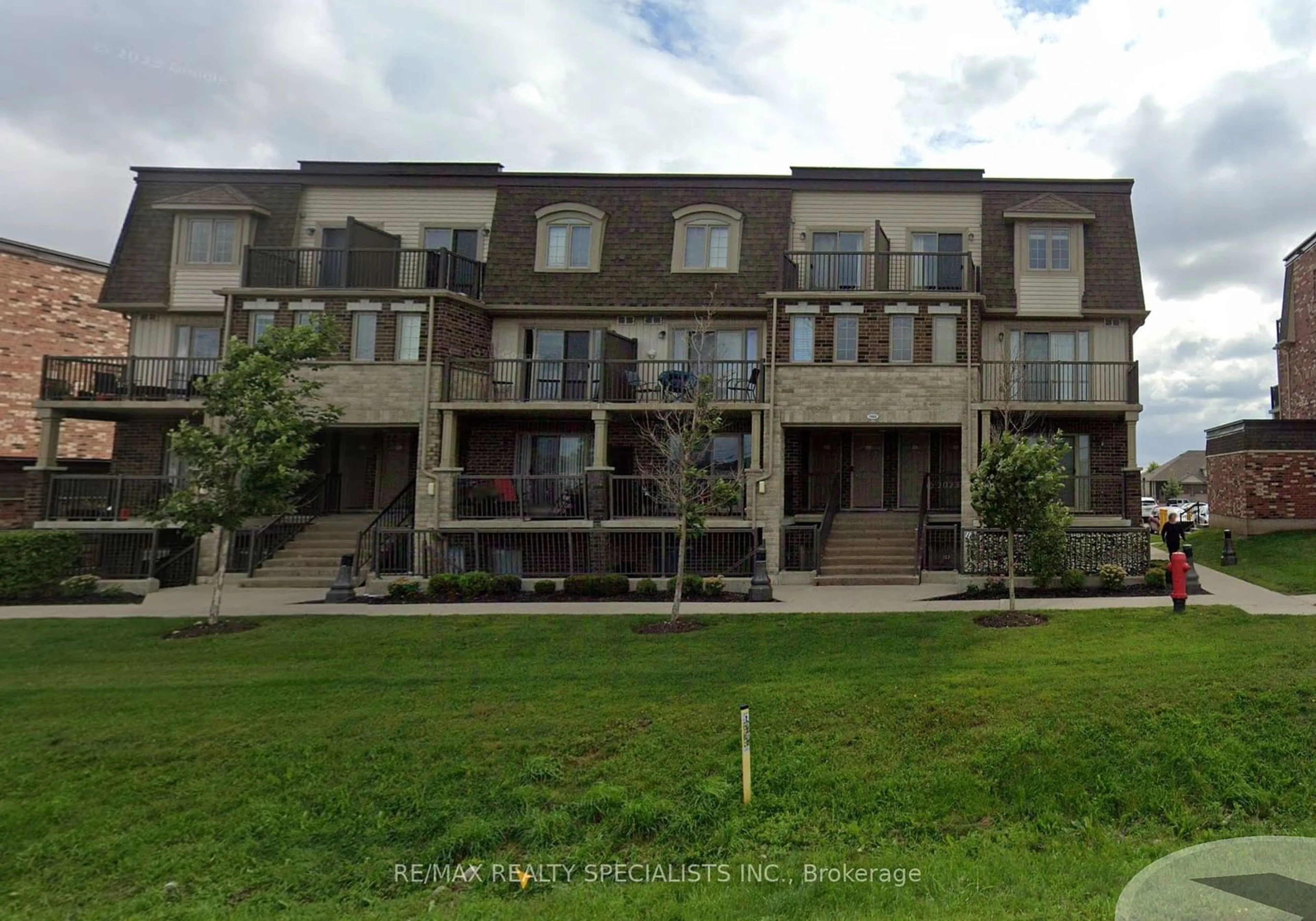 A pic from exterior of the house or condo, the street view for 1662 FISCHER HALLMAN Rd #E, Kitchener Ontario N2R 0C6