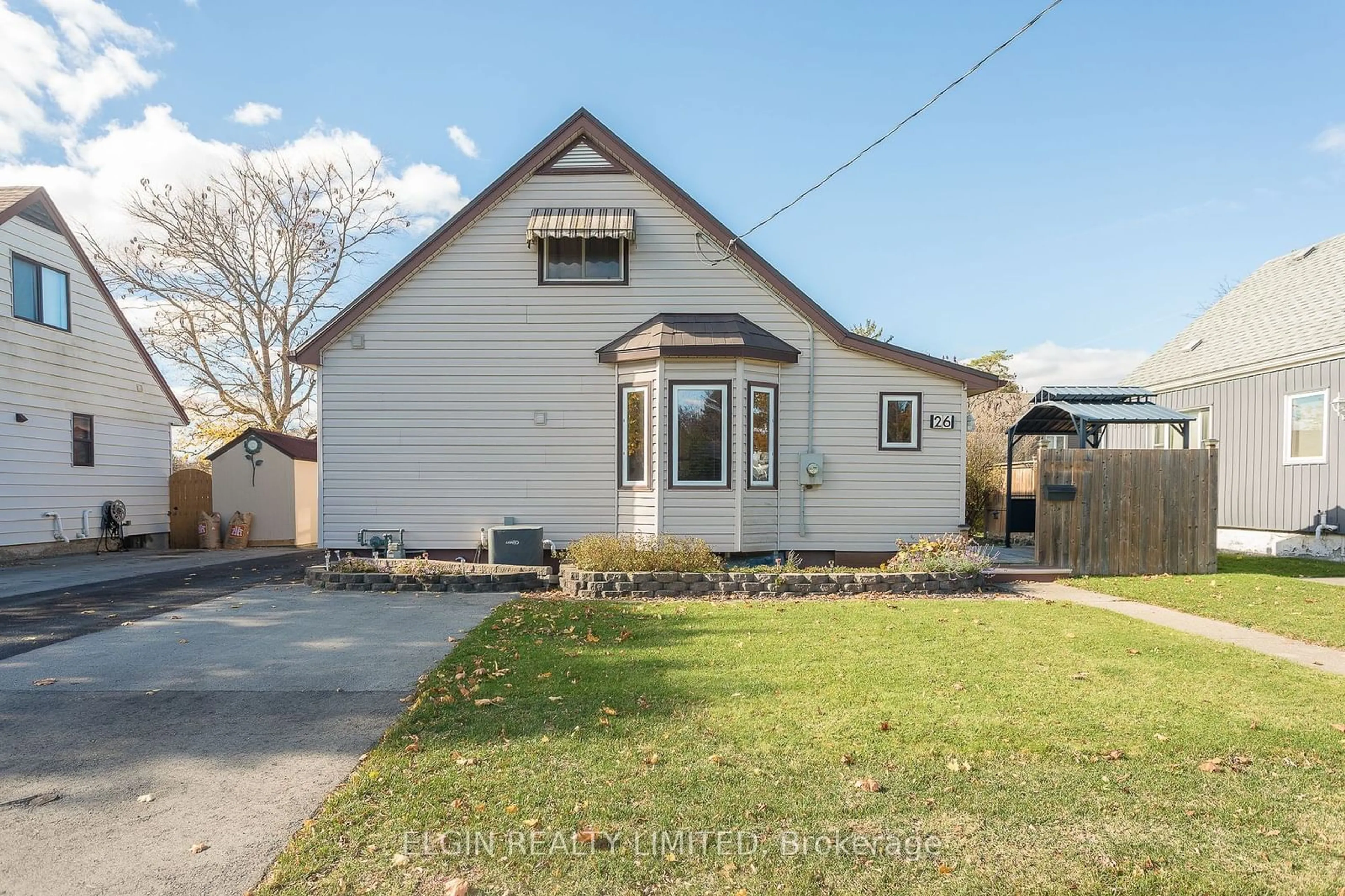 Frontside or backside of a home, cottage for 26 Parkside Dr, St. Thomas Ontario N5R 3T9