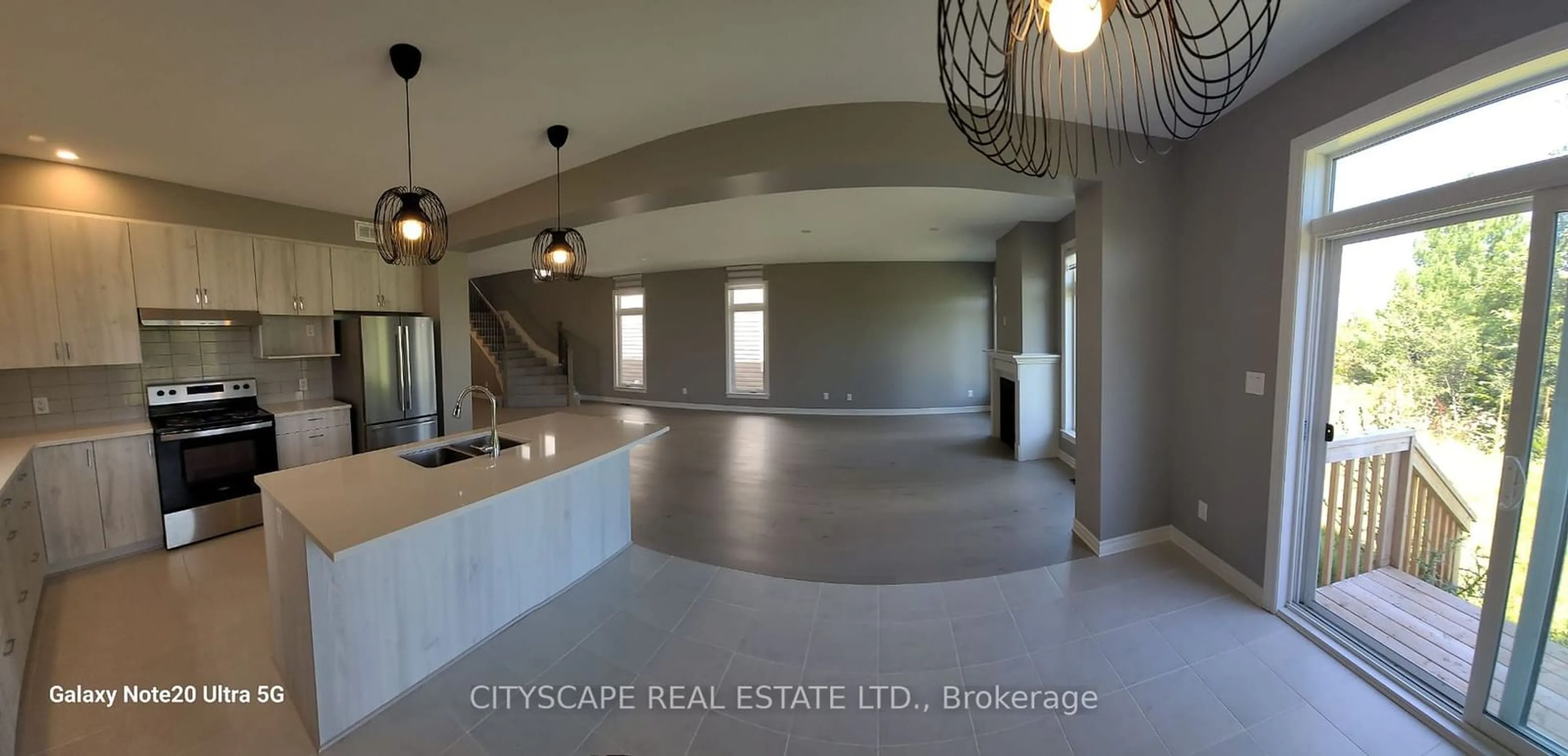 Indoor foyer, cement floor for 1374 Monarch Dr, Kingston Ontario K7P 0S2