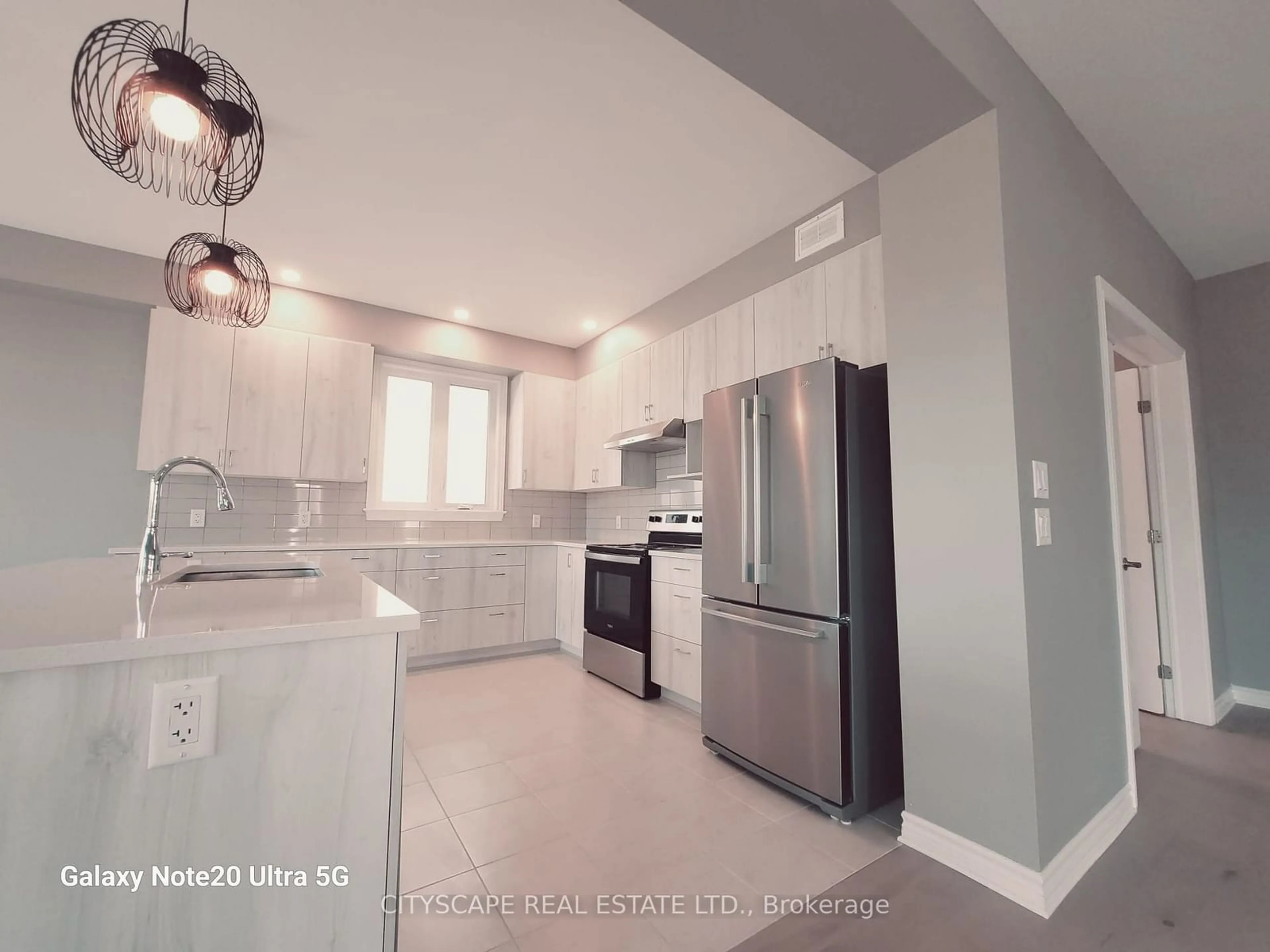 Open concept kitchen for 1374 Monarch Dr, Kingston Ontario K7P 0S2