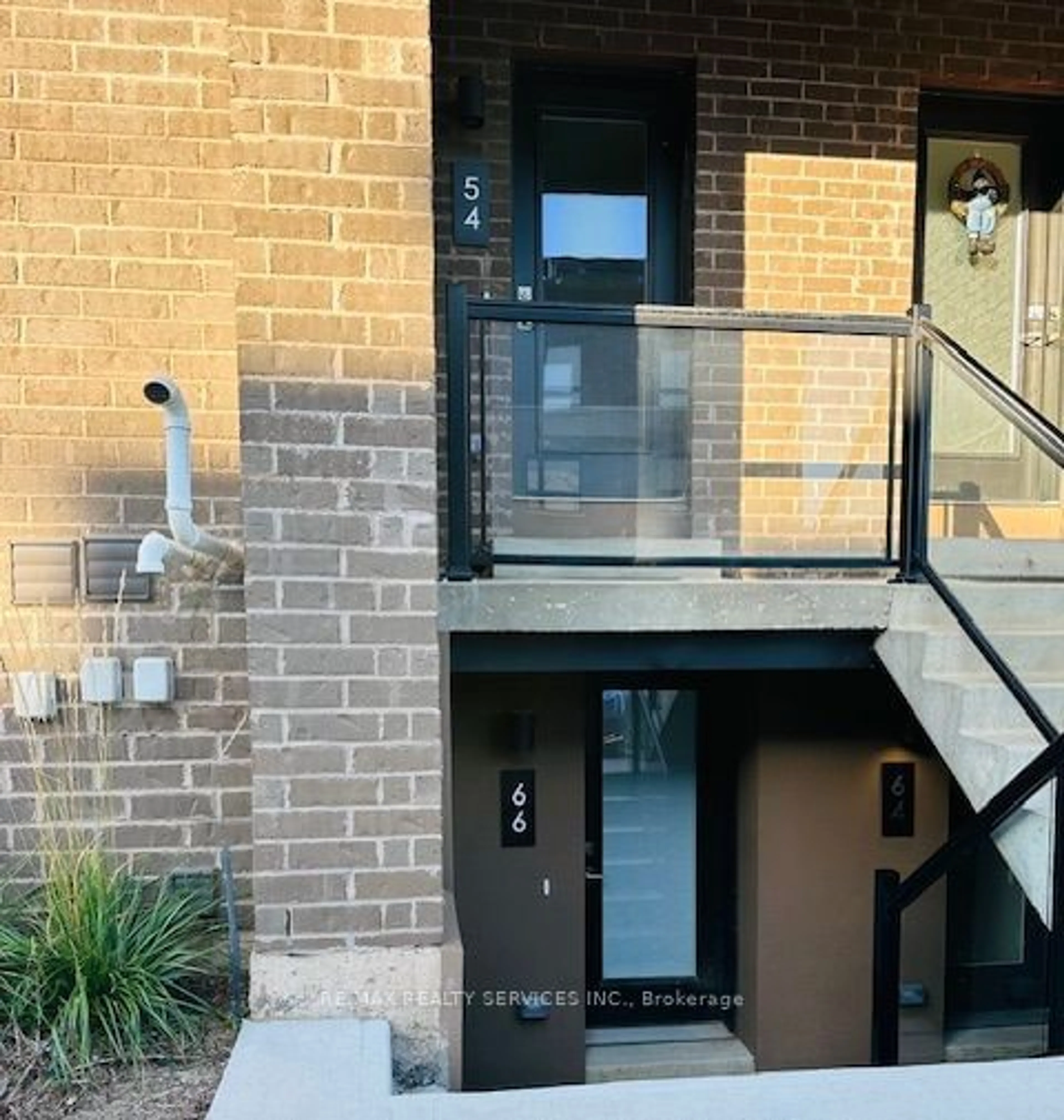 A pic from exterior of the house or condo, the front or back of building for 6705 Cropp St #64, Niagara Falls Ontario L2E 0C1