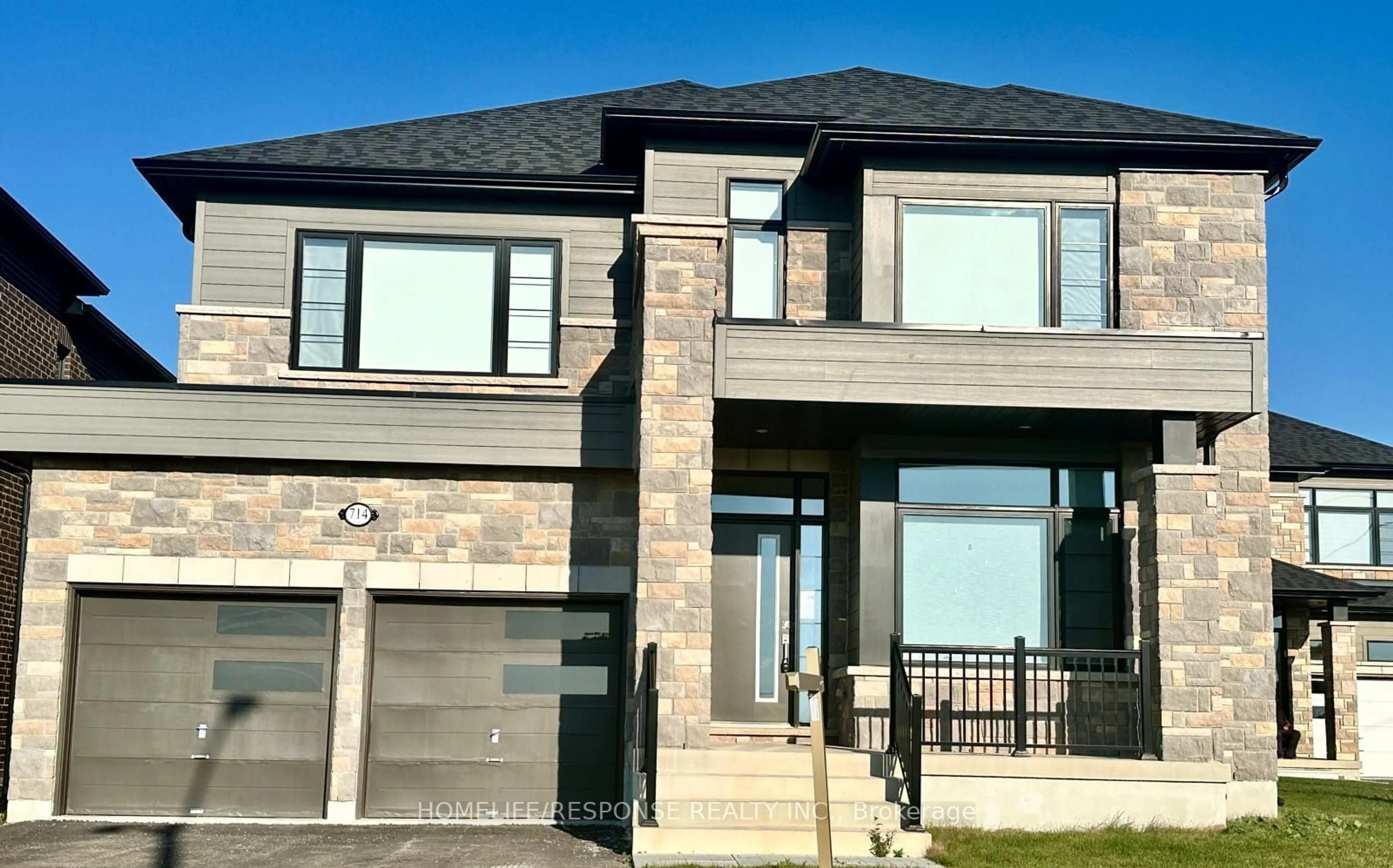 Home with brick exterior material for 714 Daimler Pkwy, Welland Ontario L3B 0H2