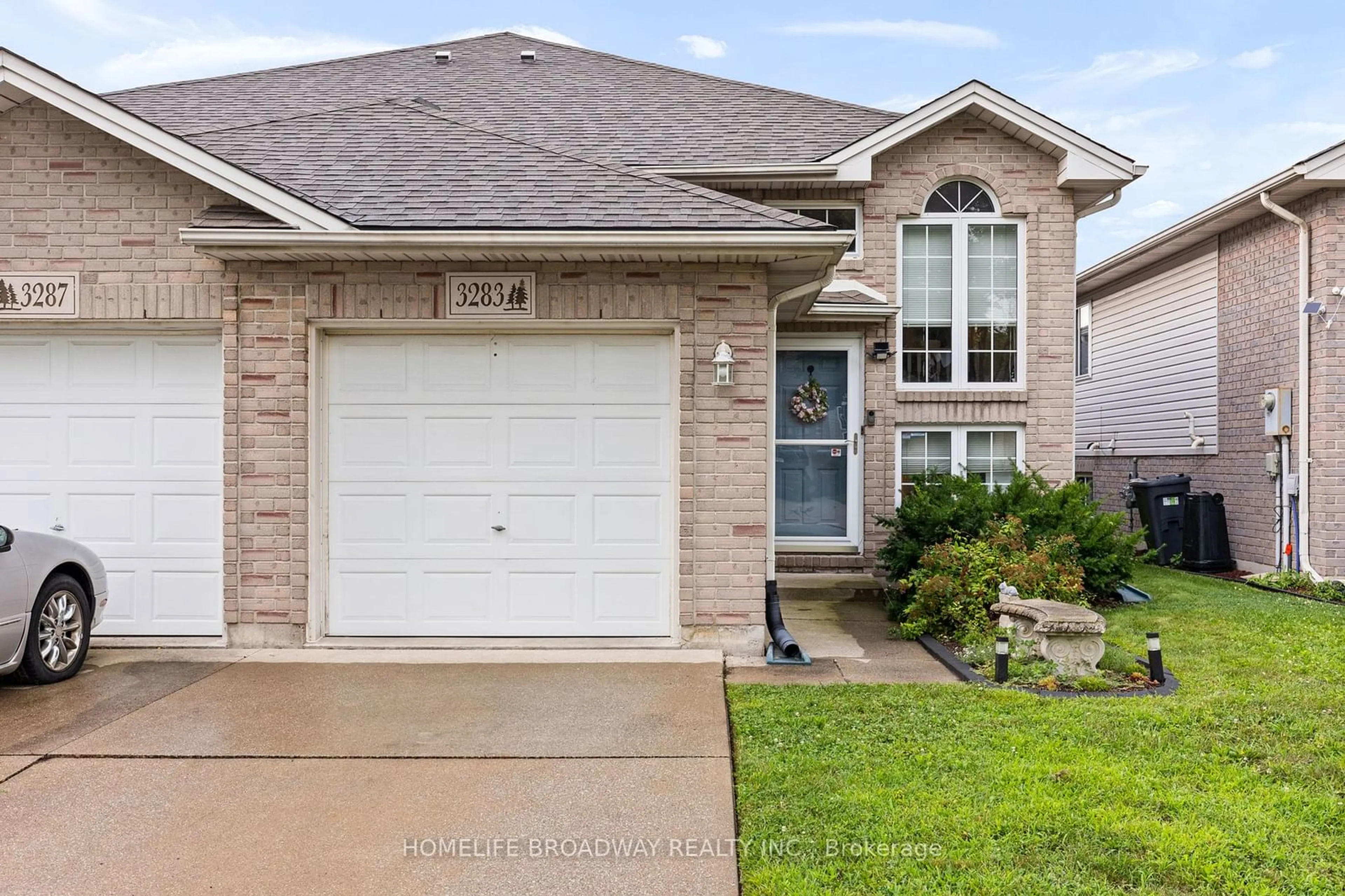 Frontside or backside of a home, cottage for 3283 Northway Ave, Windsor Ontario N9E 4T7