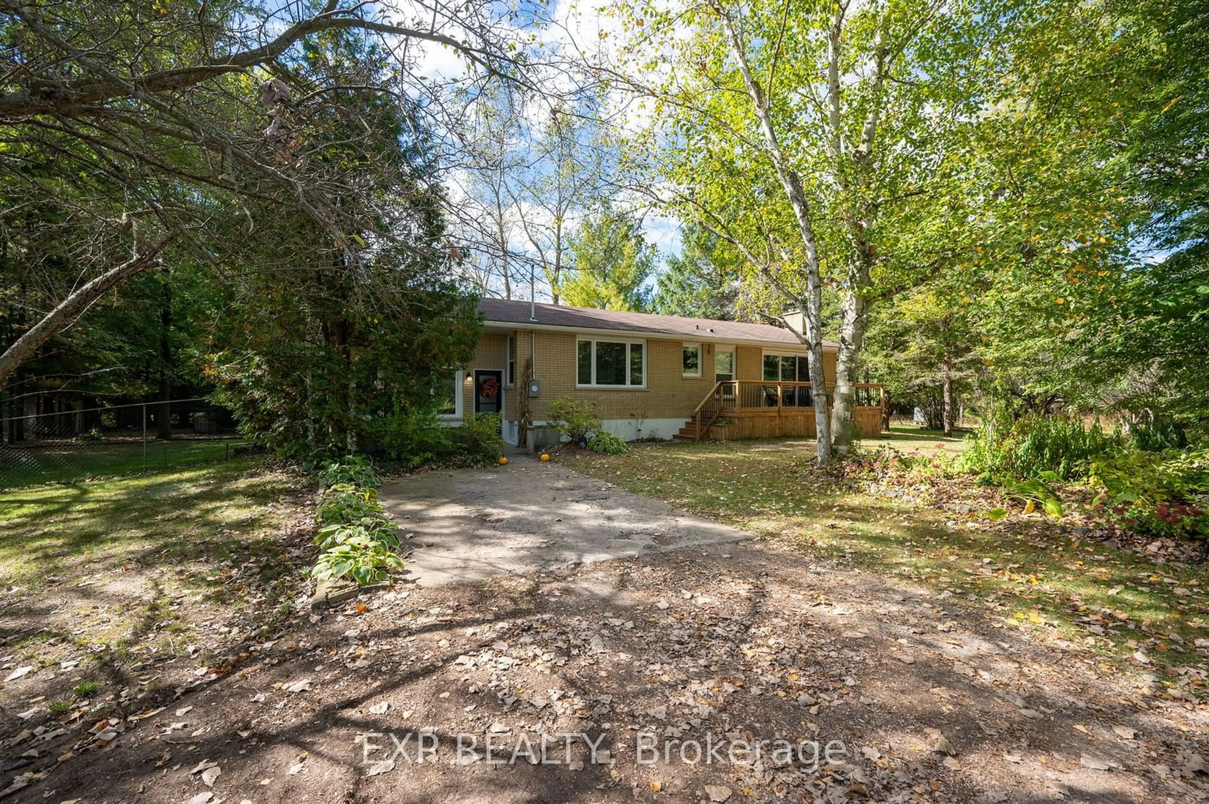 Frontside or backside of a home, cottage for 23243 Melbourne Rd, Southwest Middlesex Ontario N0L 1T0