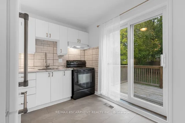 Additional property image - 34 SUMACH St