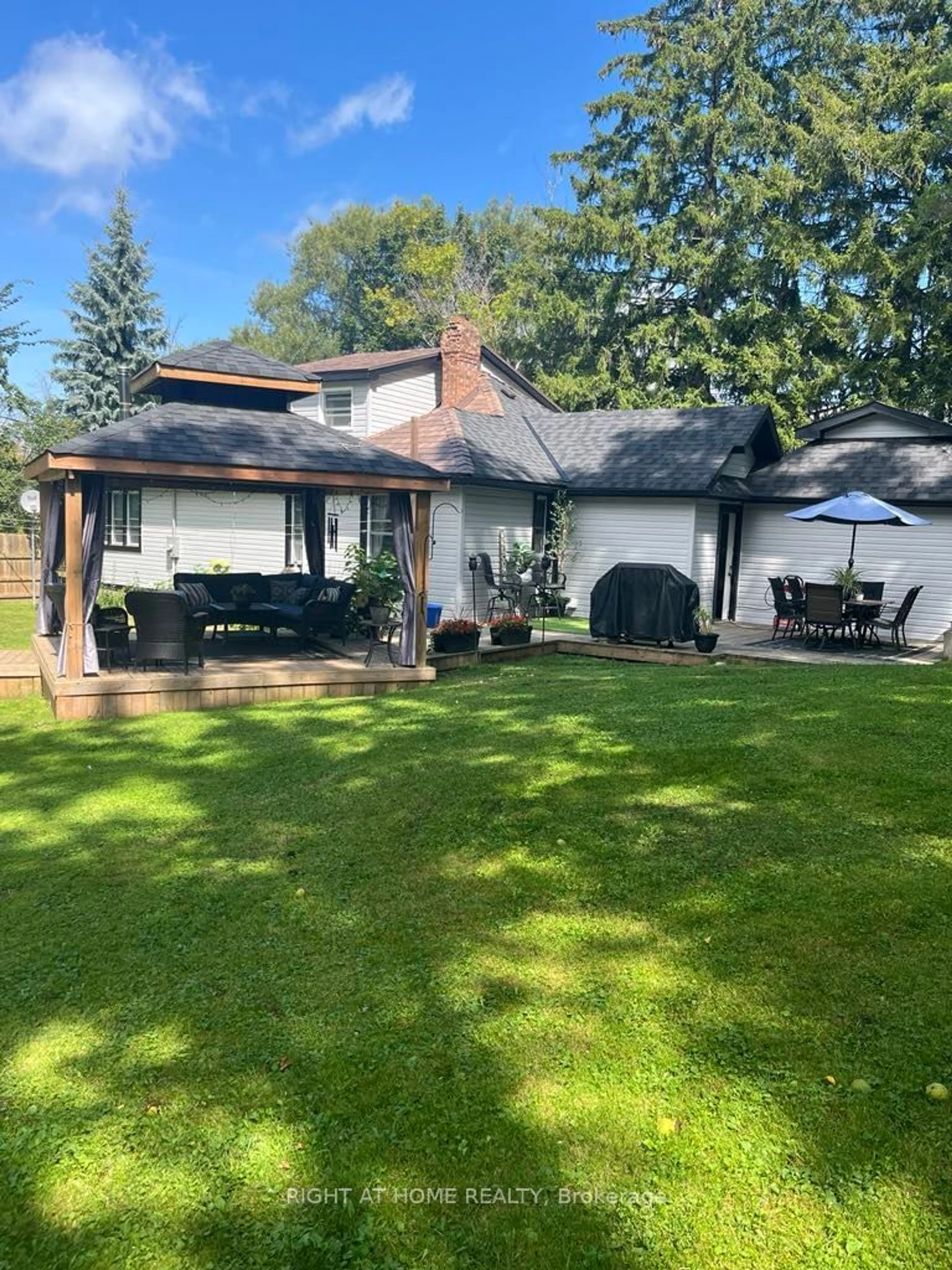 Frontside or backside of a home, cottage for 5337 Rice Lake Scenic Dr, Hamilton Township Ontario K0K 2E0